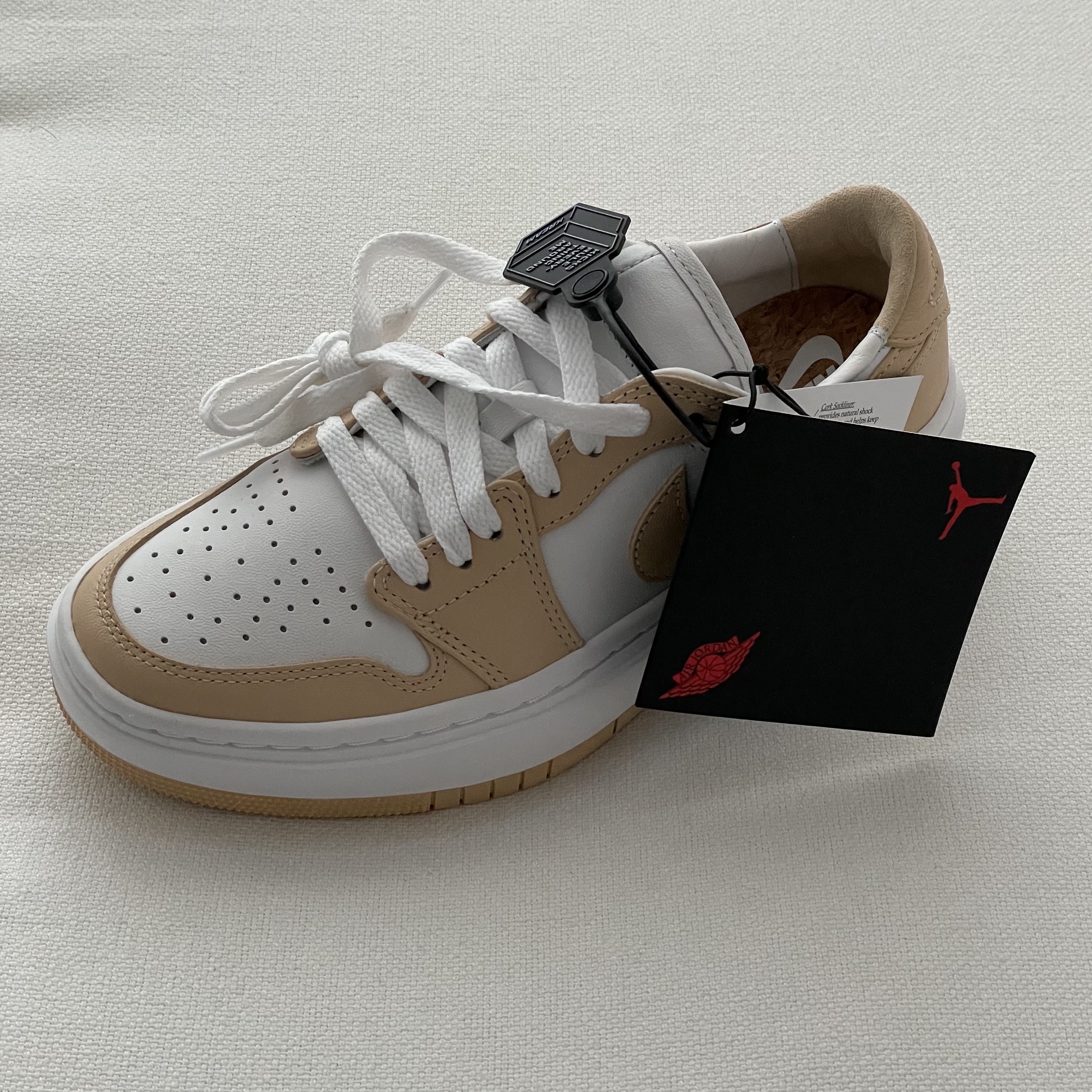 (W) Jordan 1 Elevate Low White Onyx 착용 스타일 - 2