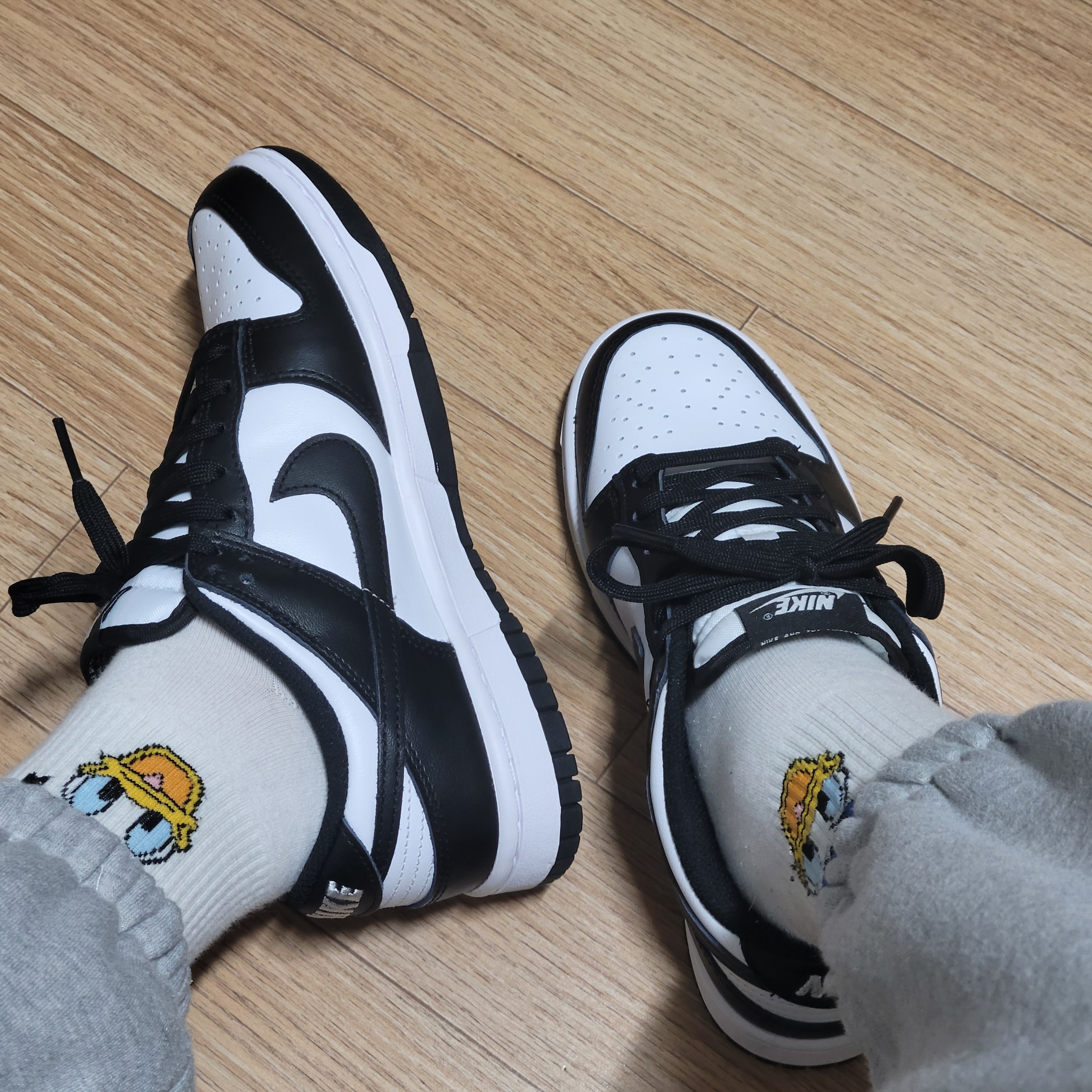 (W) Nike Dunk Low Black, Nike Dunk Low Retro Black 착용 스타일 - 2