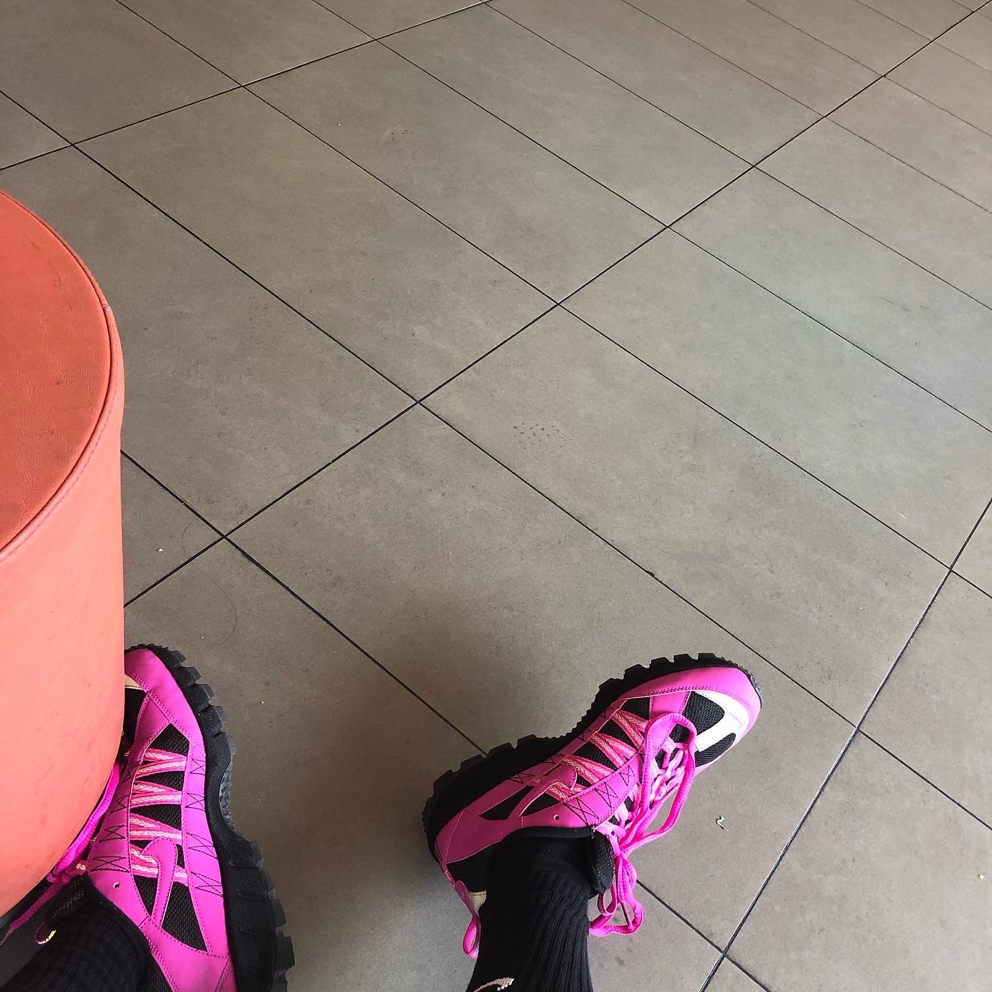Nike x Supreme Air Humara 17 Fire Pink 착용 스타일