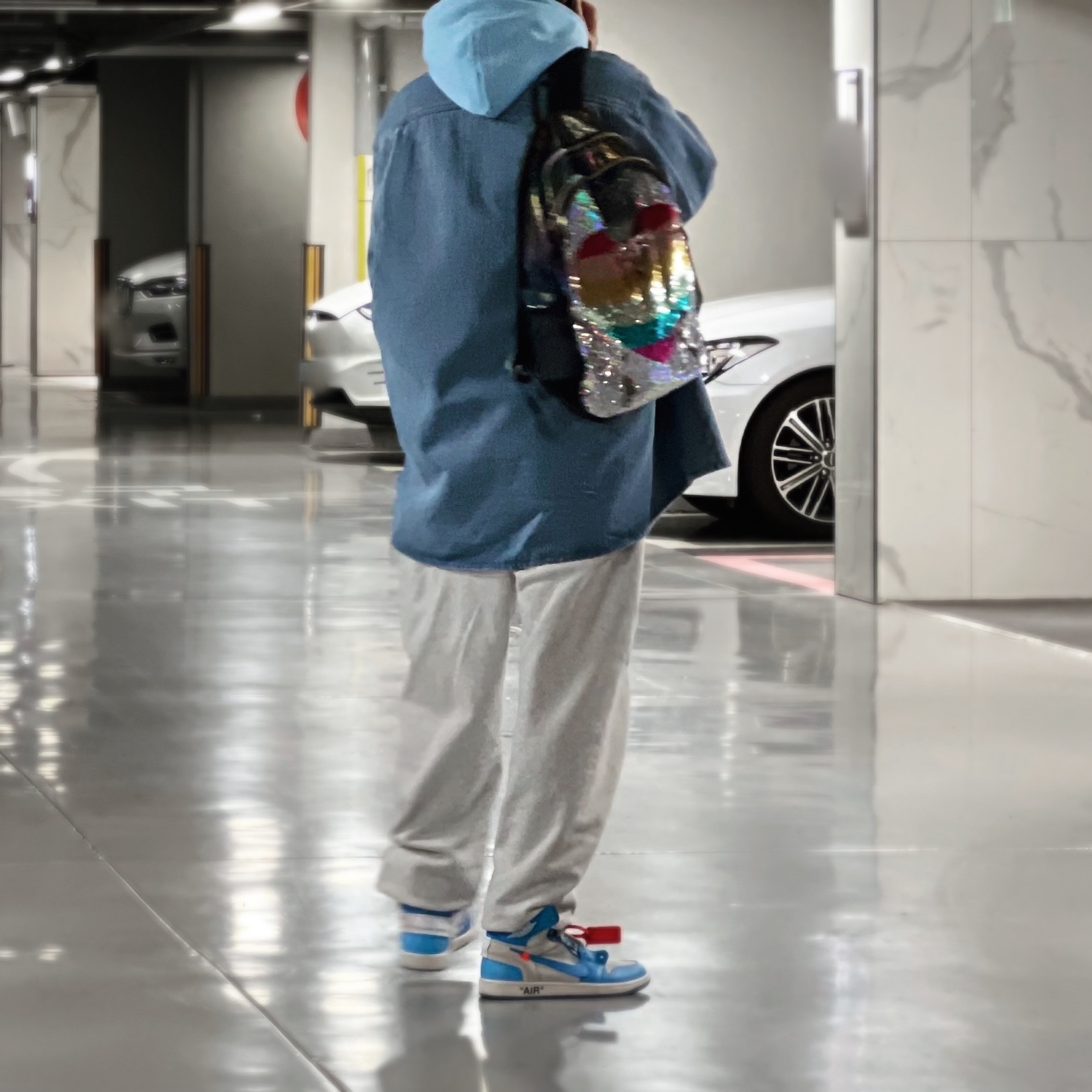 Jordan 1 x Off-White Retro High University Blue 착용 스타일 - 1