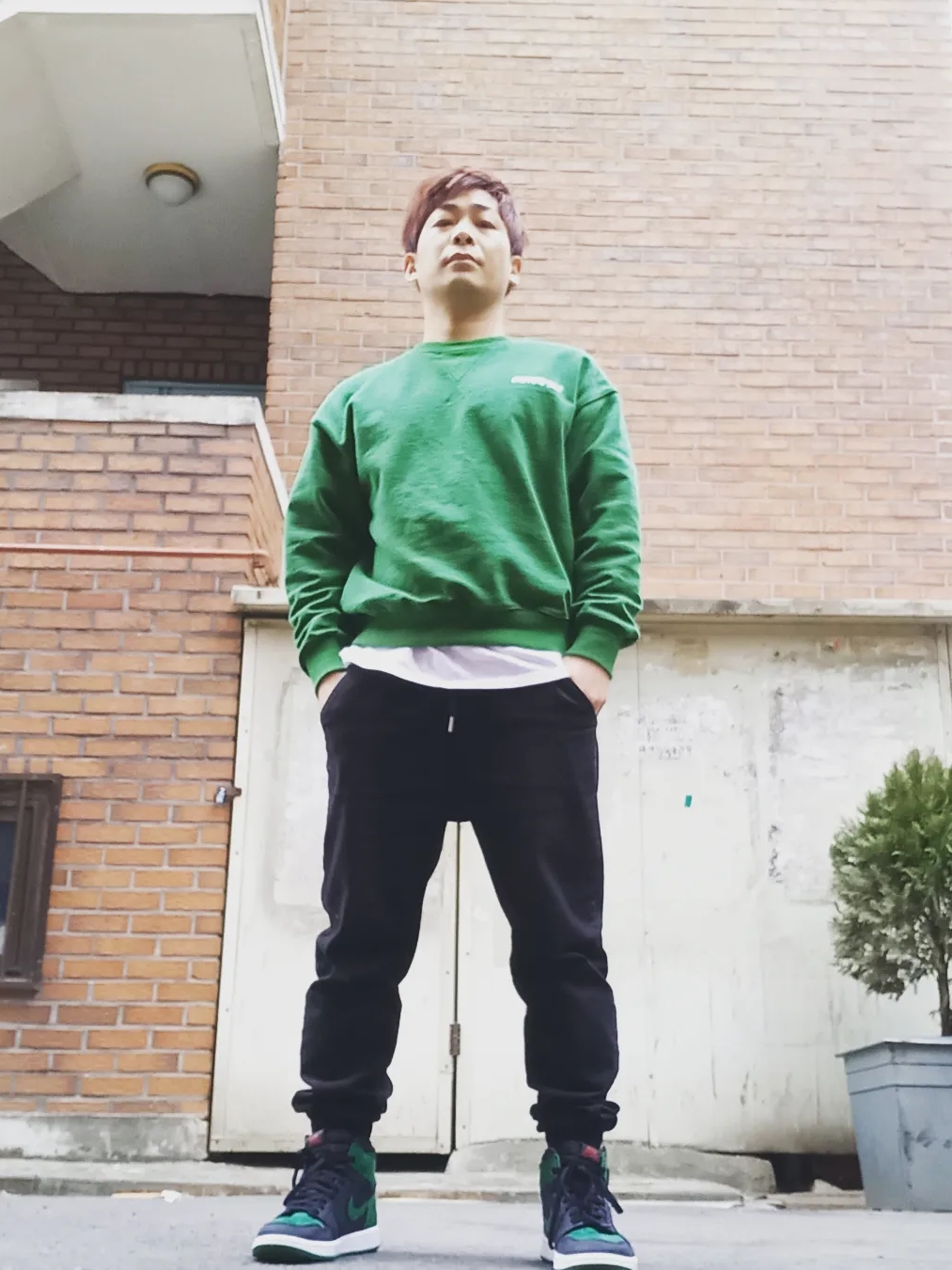 Jordan 1 Retro High OG Pine Green Black 착용 스타일 - 1