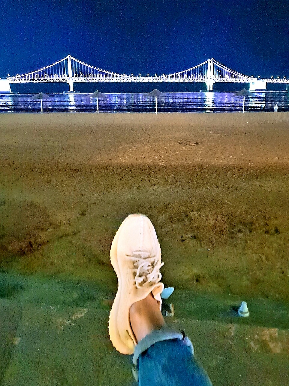 Adidas Yeezy Boost 350 V2 Flax 2020 착용 스타일 - 1