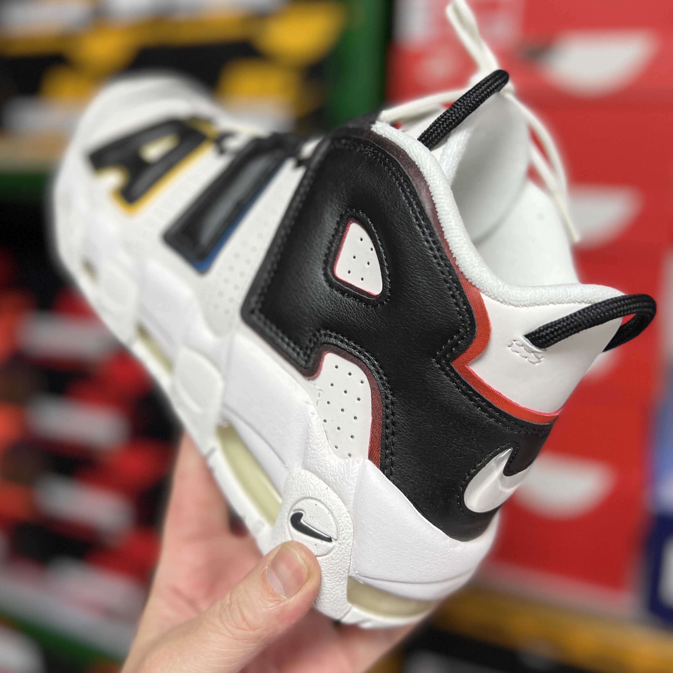 Nike Air More Uptempo 96 Trading Cards 착용 스타일 - 2