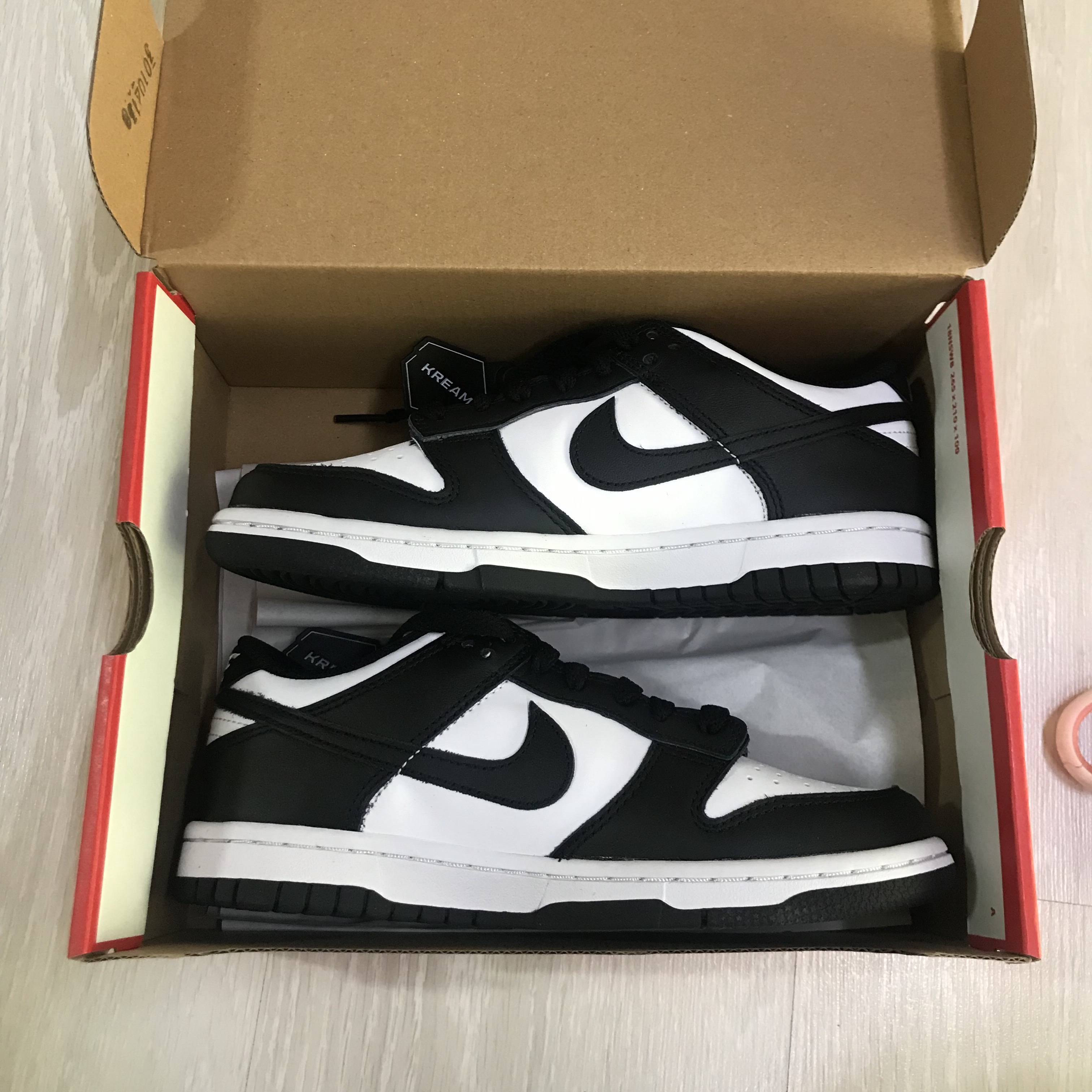 (GS) Nike Dunk Low Black 착용 스타일 - 2