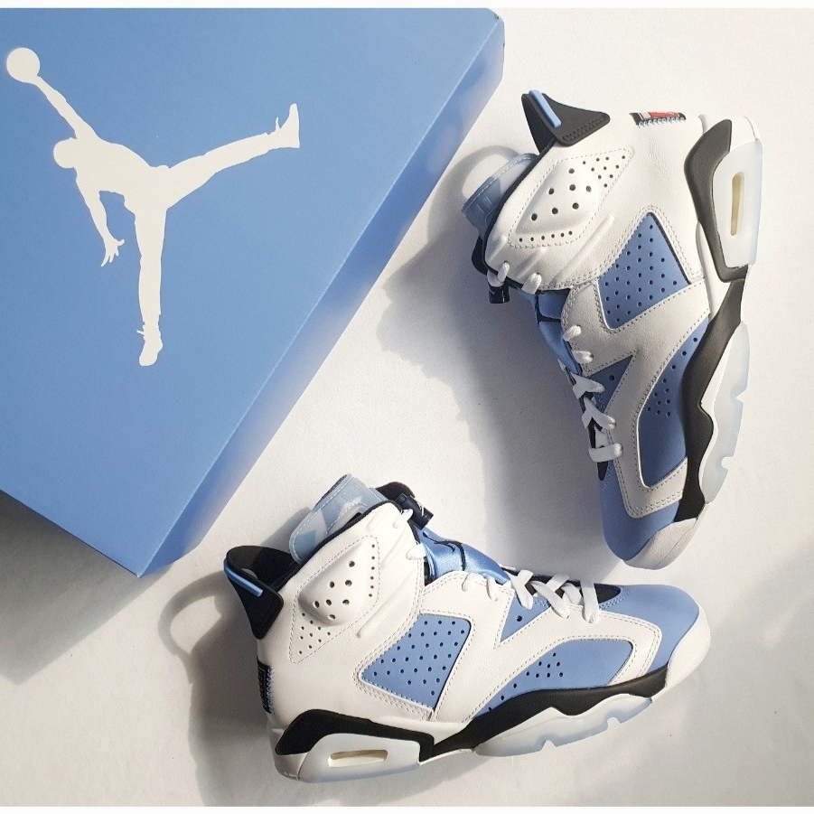 Jordan 6 Retro University Blue 착용 스타일