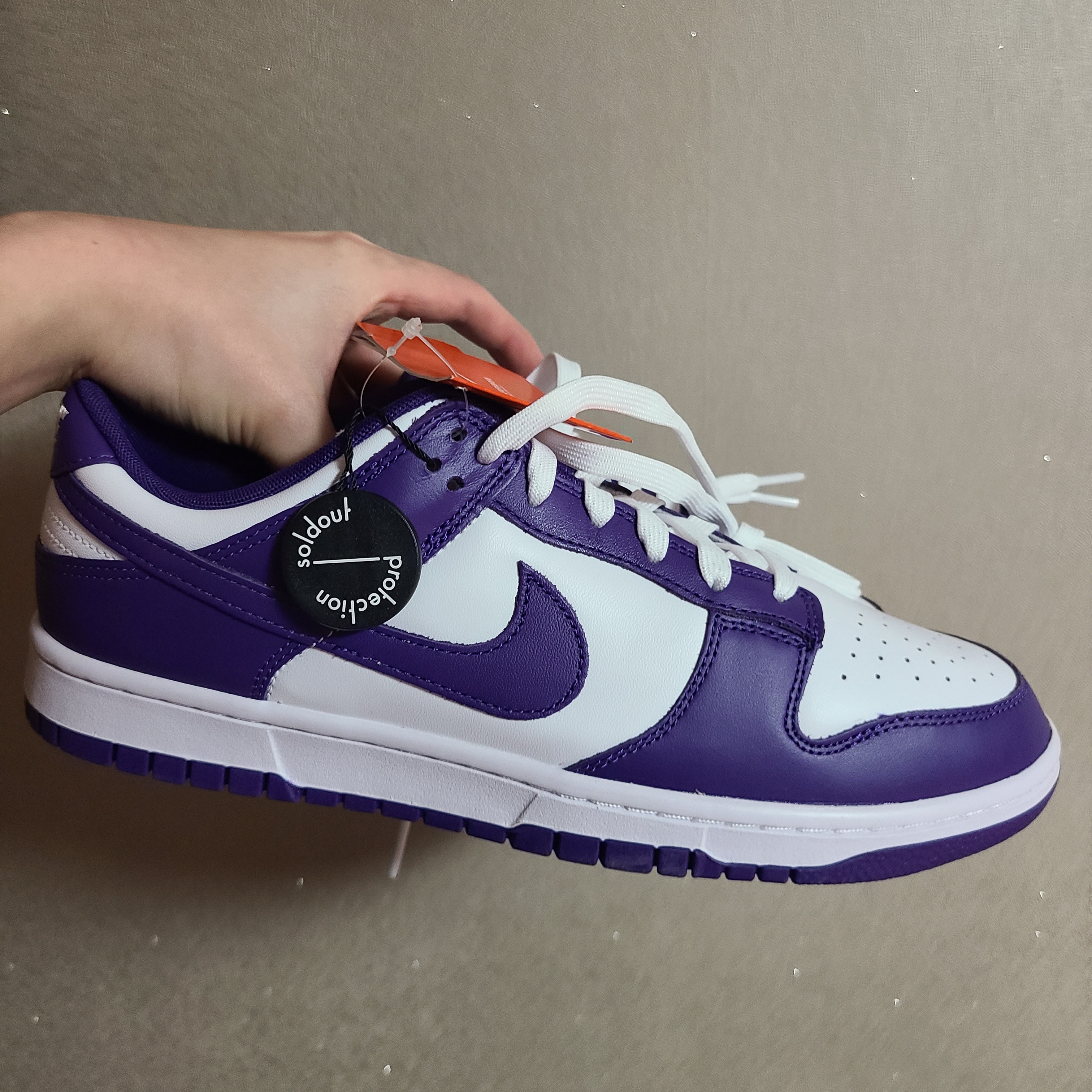 Nike Dunk Low Retro Championship Court Purple 착용 스타일