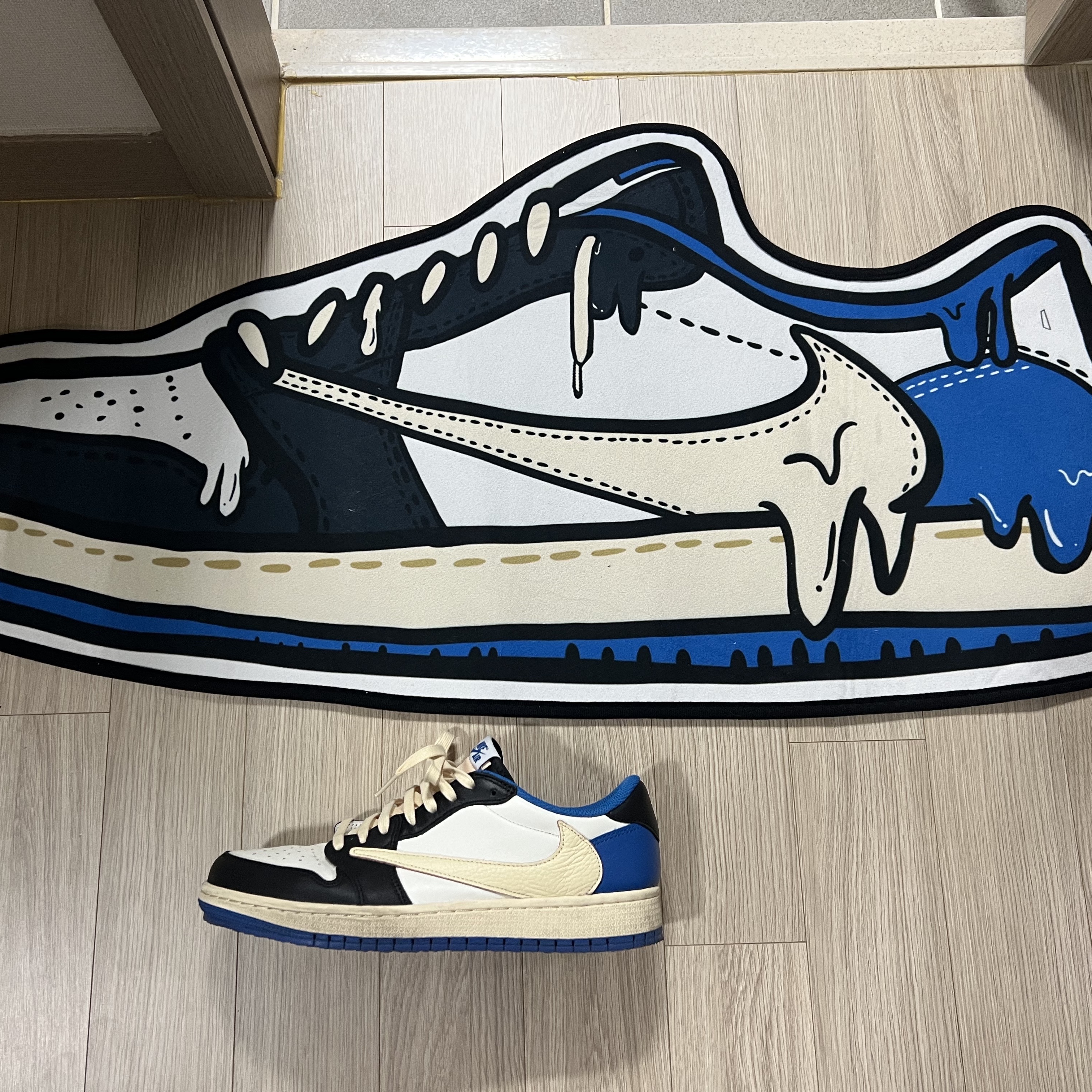 Jordan 1 x Travis Scott x Fragment Retro Low OG SP Military Blue 착용 스타일