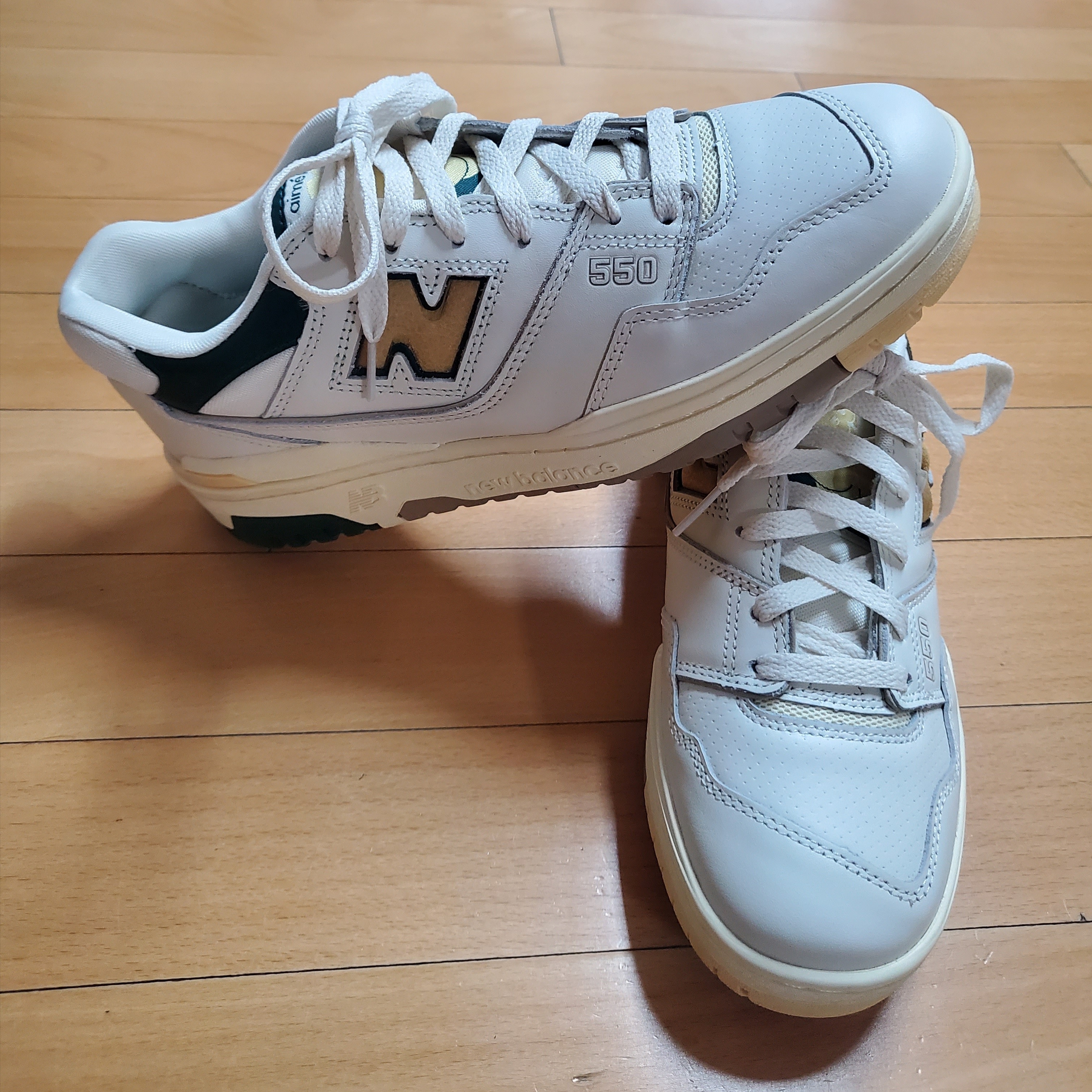 New Balance x Aime Leon Dore 550 Green Yellow 착용 스타일 - 3