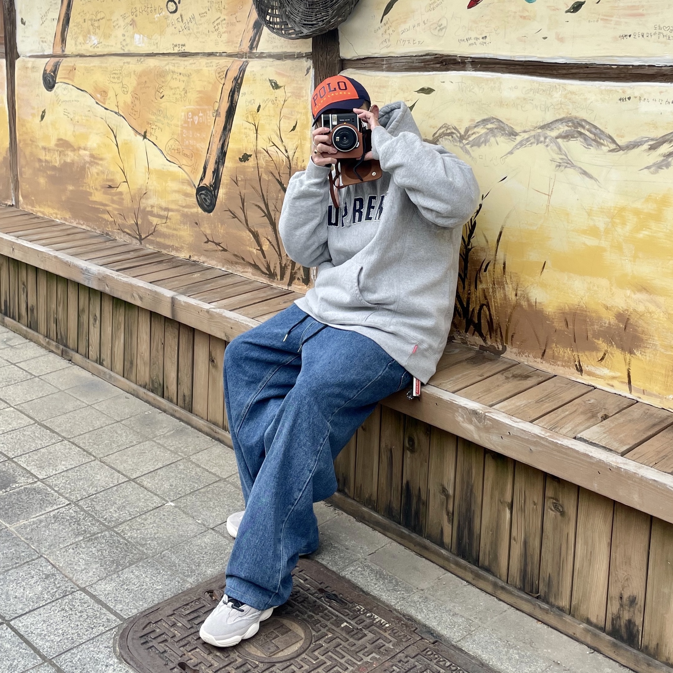 Supreme Pearl Logo Hooded Sweatshirt Heather Grey - 21FW, Adidas Yeezy 500 High Mist Stone 착용 스타일