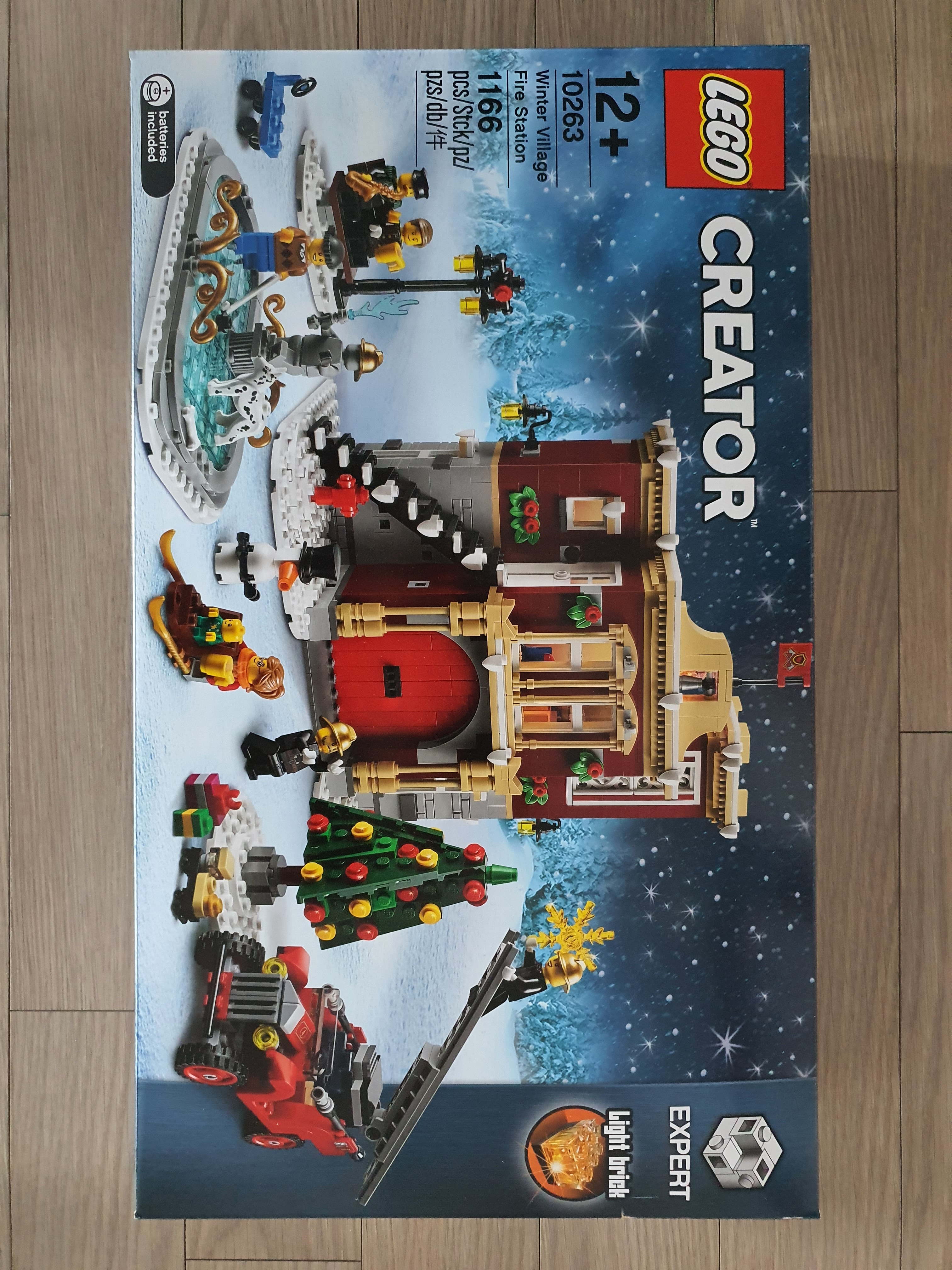 Lego Winter Village Fire Station 착용 스타일 - 1
