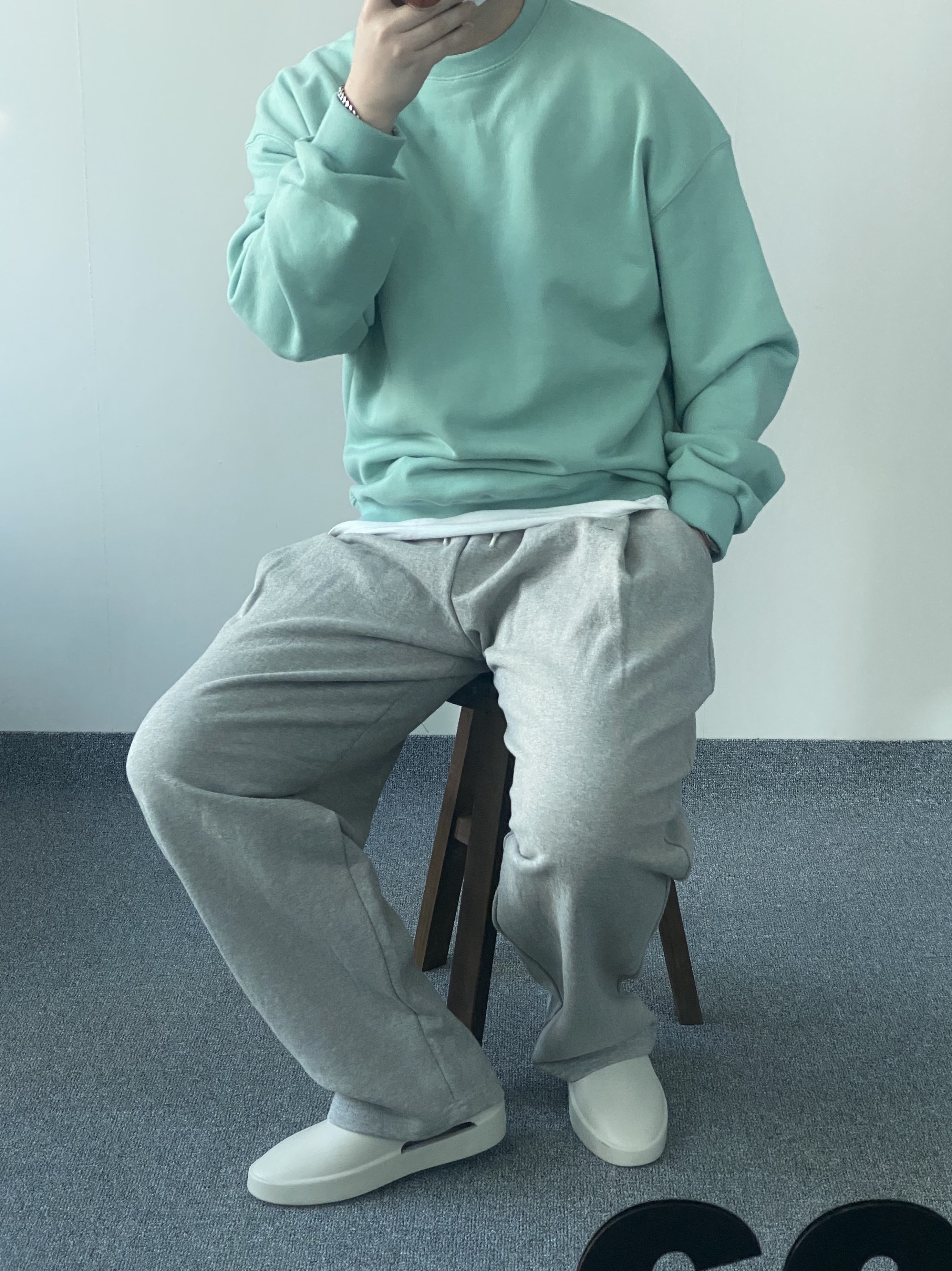 Fear of God The California Cement 착용 스타일