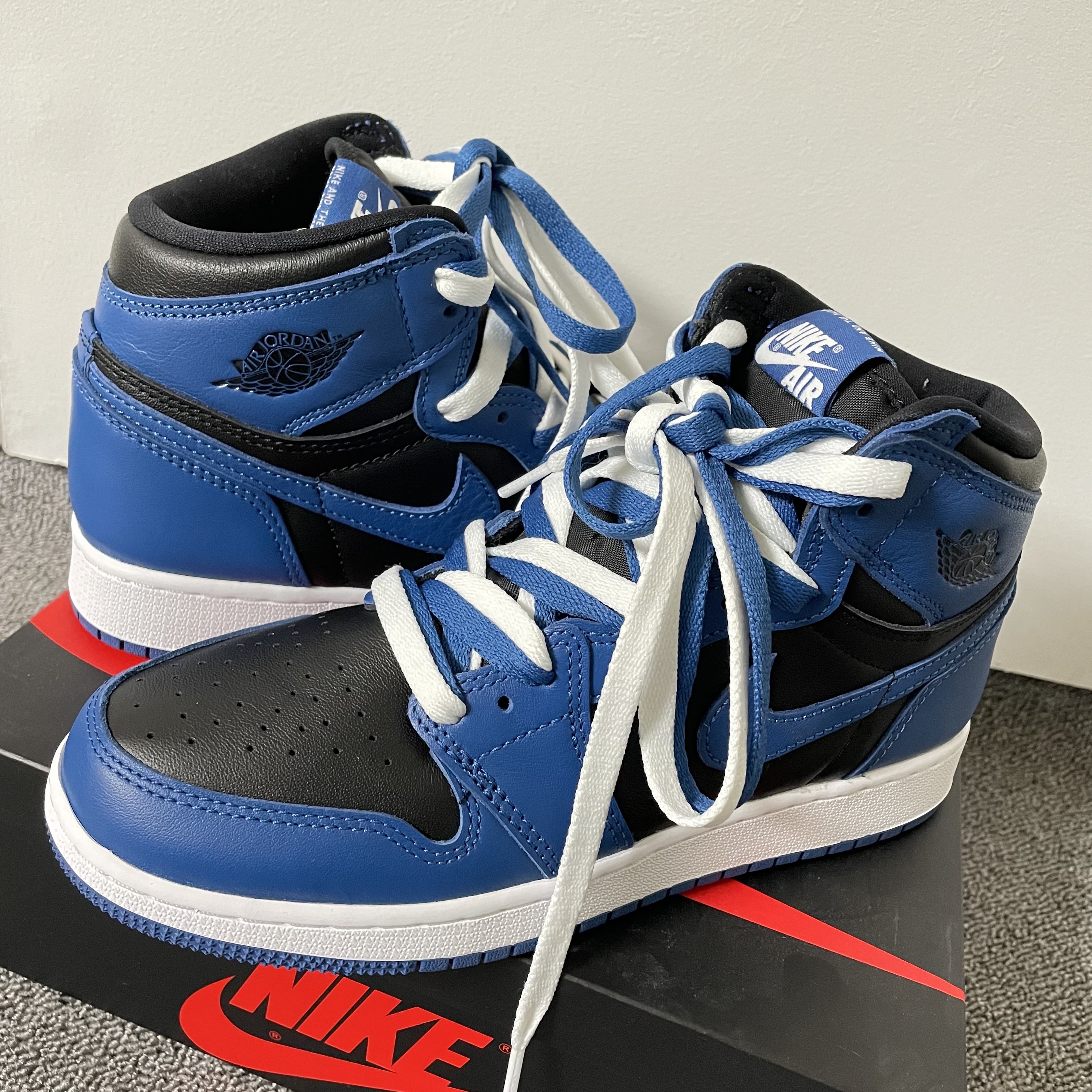 Jordan 1 Retro High OG Dark Marina Blue 착용 스타일 - 3