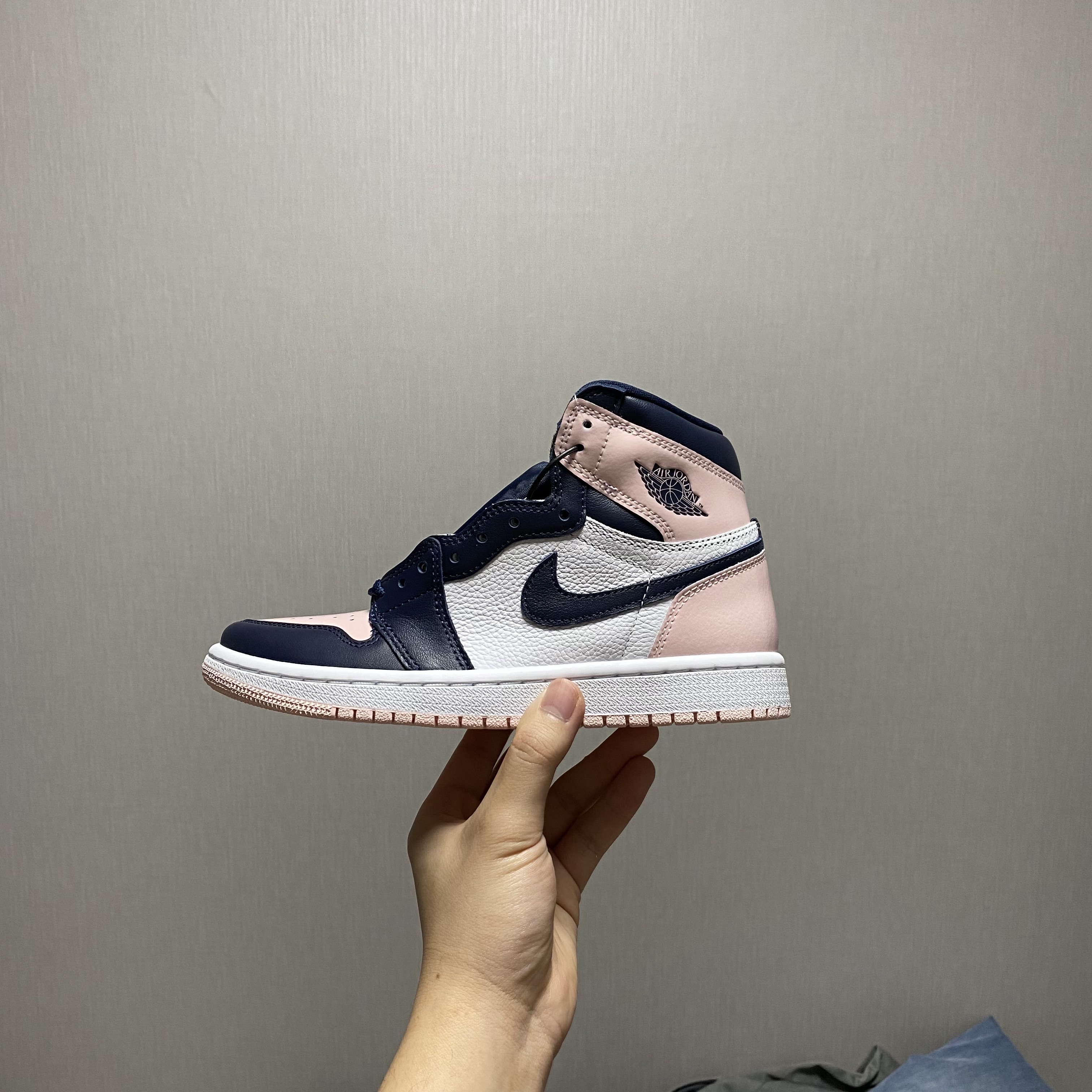 (W) Jordan 1 Retro High OG Atmosphere 착용 스타일