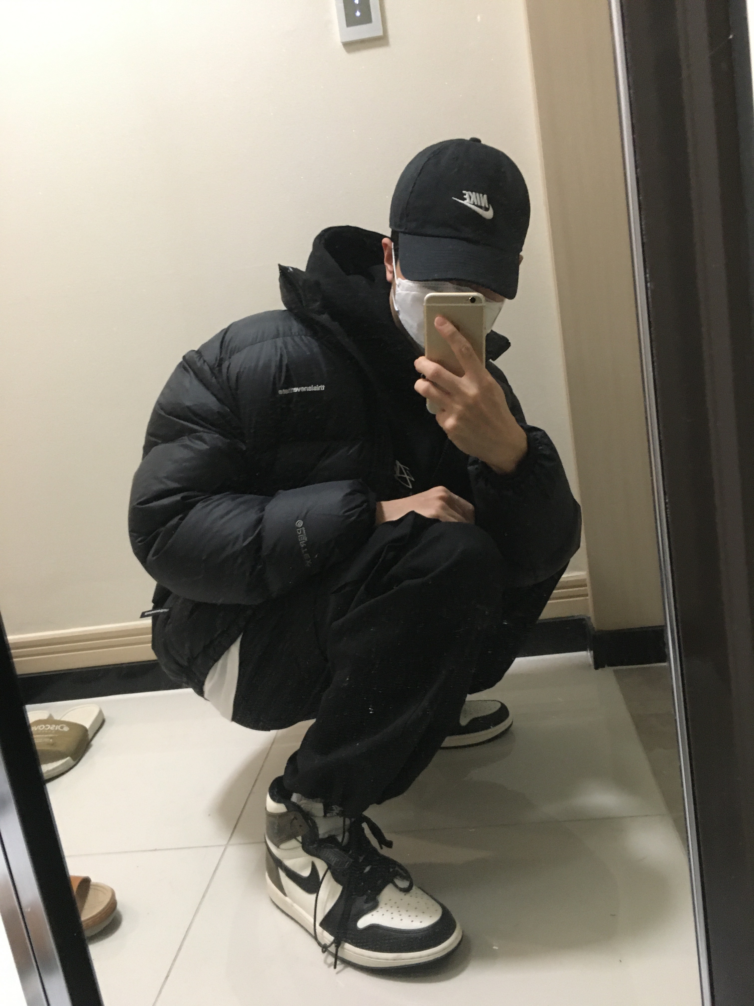 Jordan 1 Retro High OG Black Mocha 착용 스타일