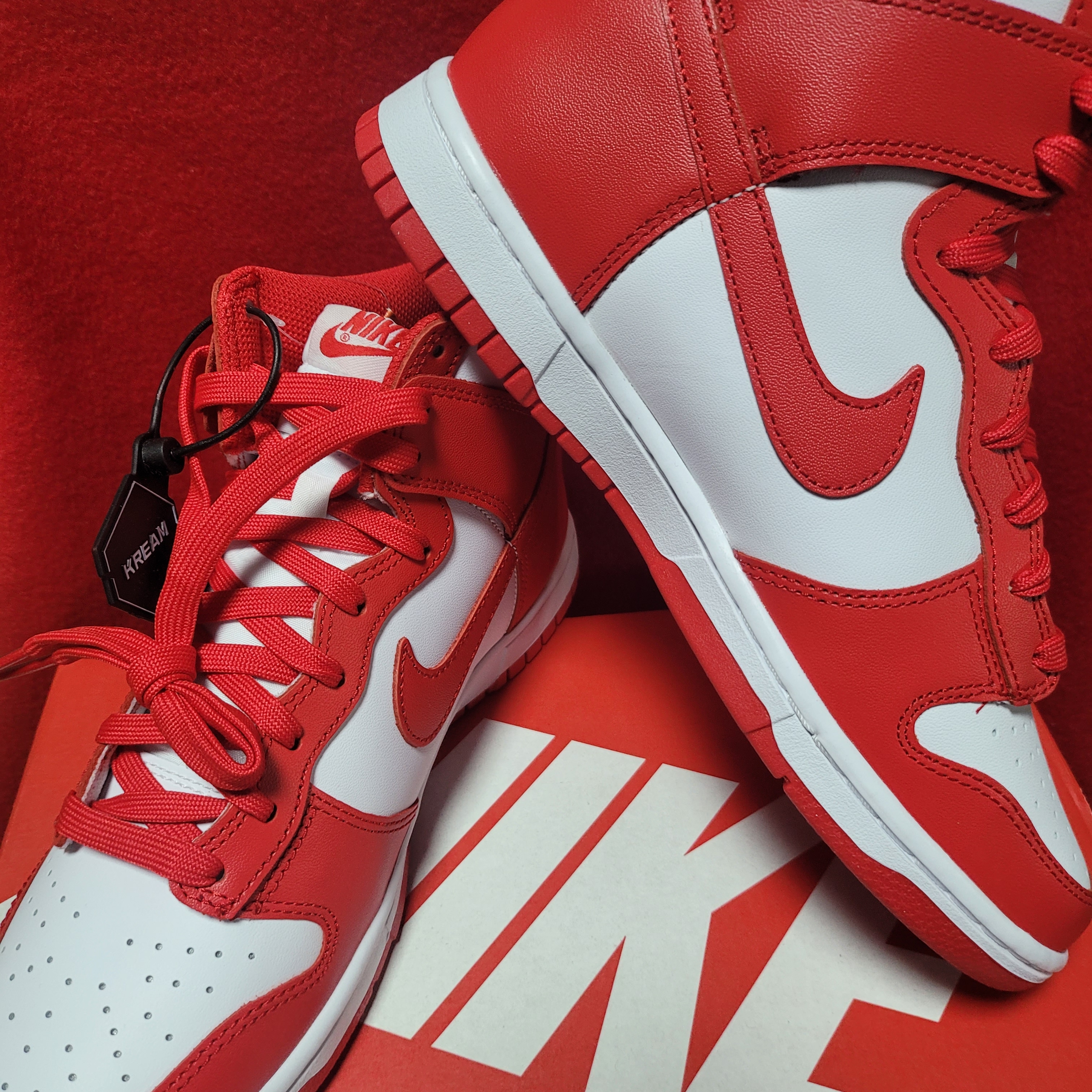 Nike Dunk High Retro Championship White and Red 착용 스타일 - 1