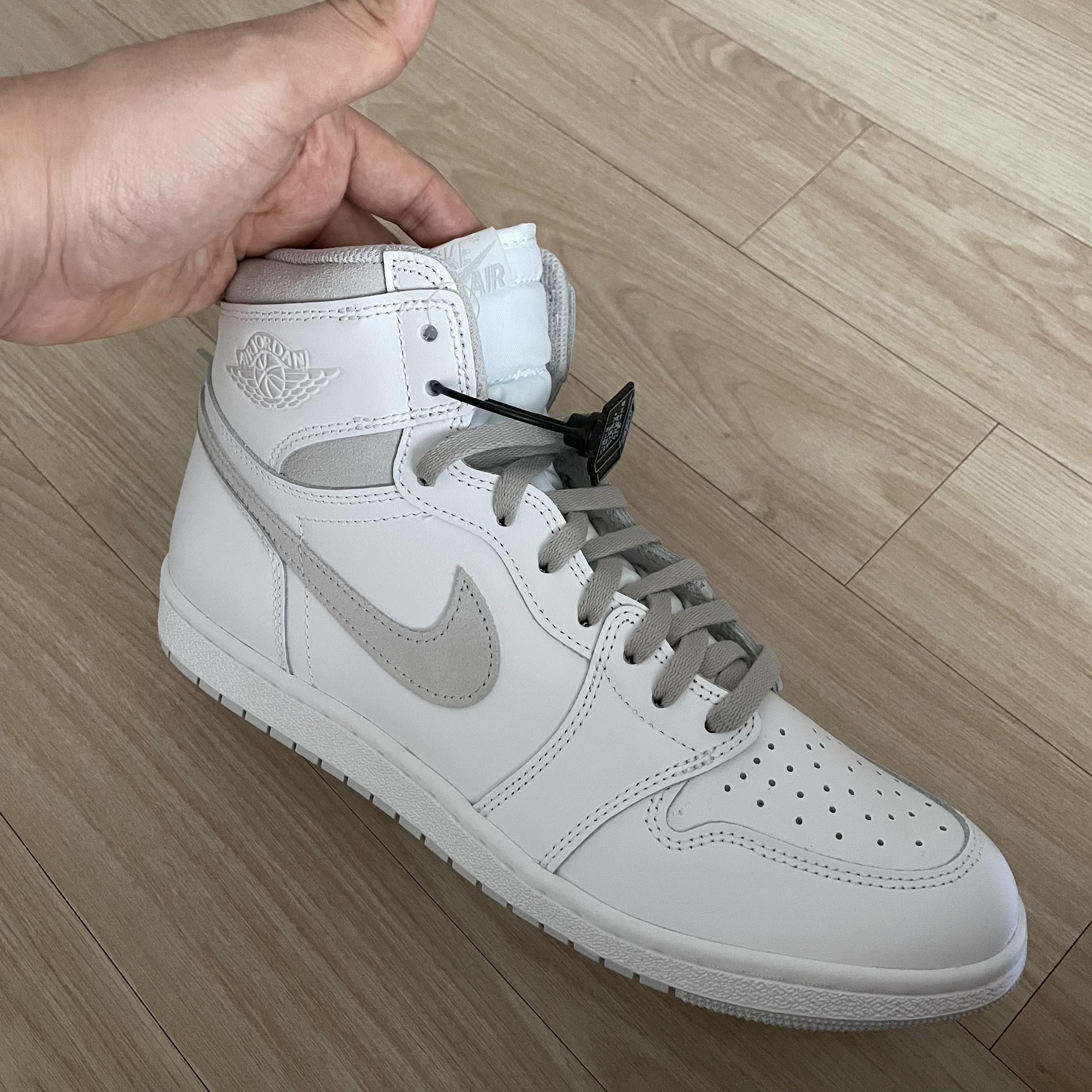 Jordan 1 High 85 Neutral Grey 착용 스타일