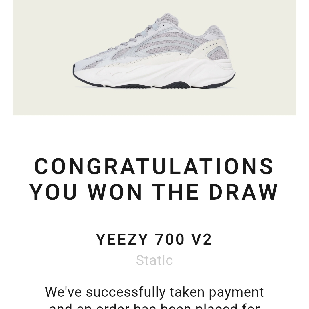 Adidas Yeezy Boost 700 V2 Static 2022 착용 스타일