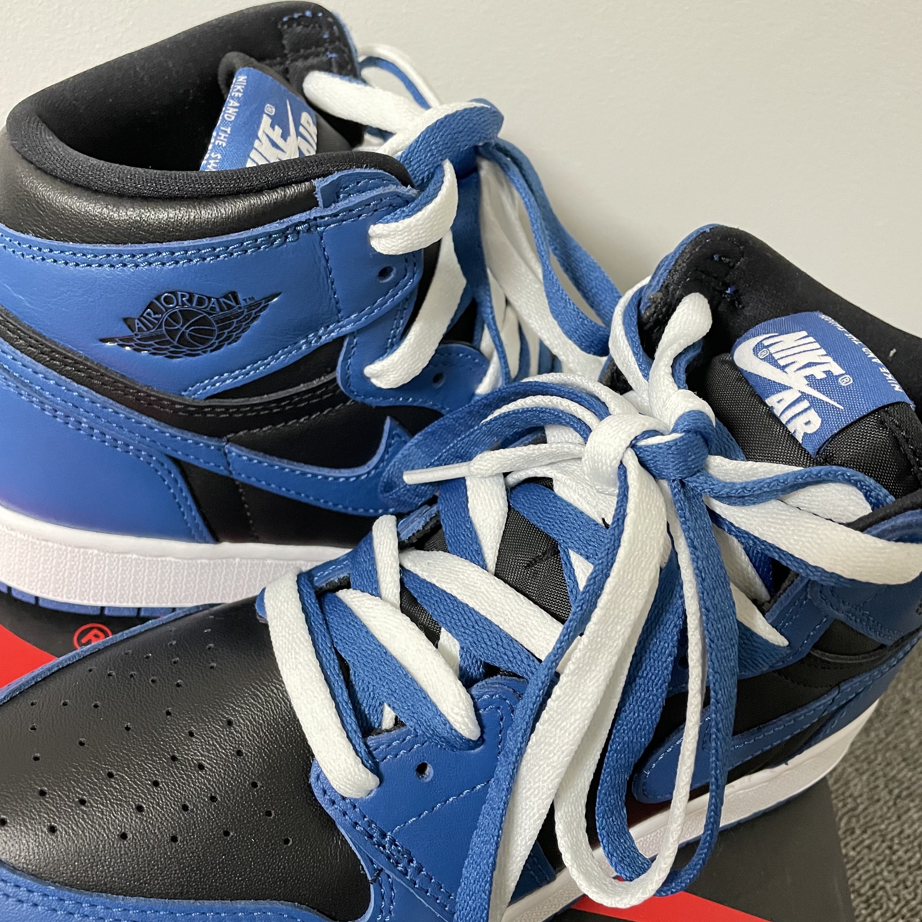 Jordan 1 Retro High OG Dark Marina Blue 착용 스타일 - 2
