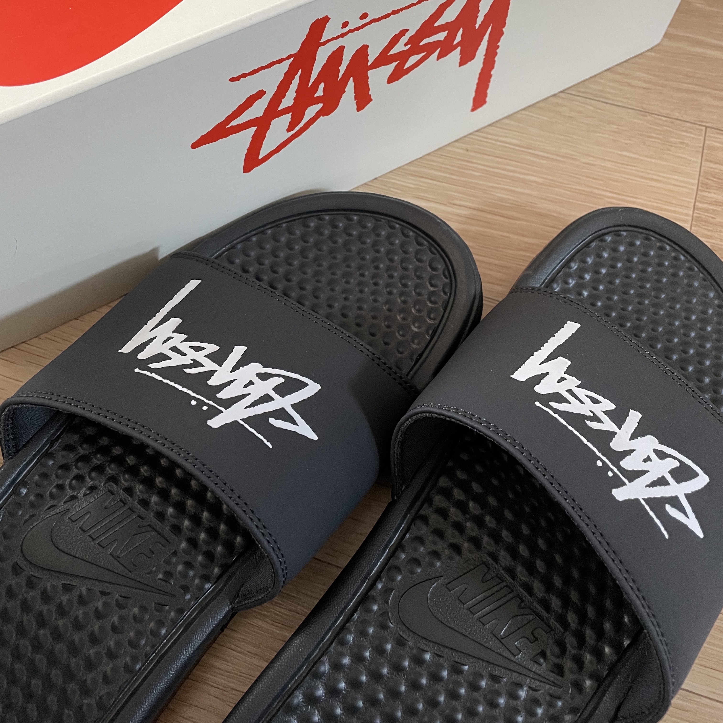 Nike x Stussy Benassi Slide Off Noir 착용 스타일