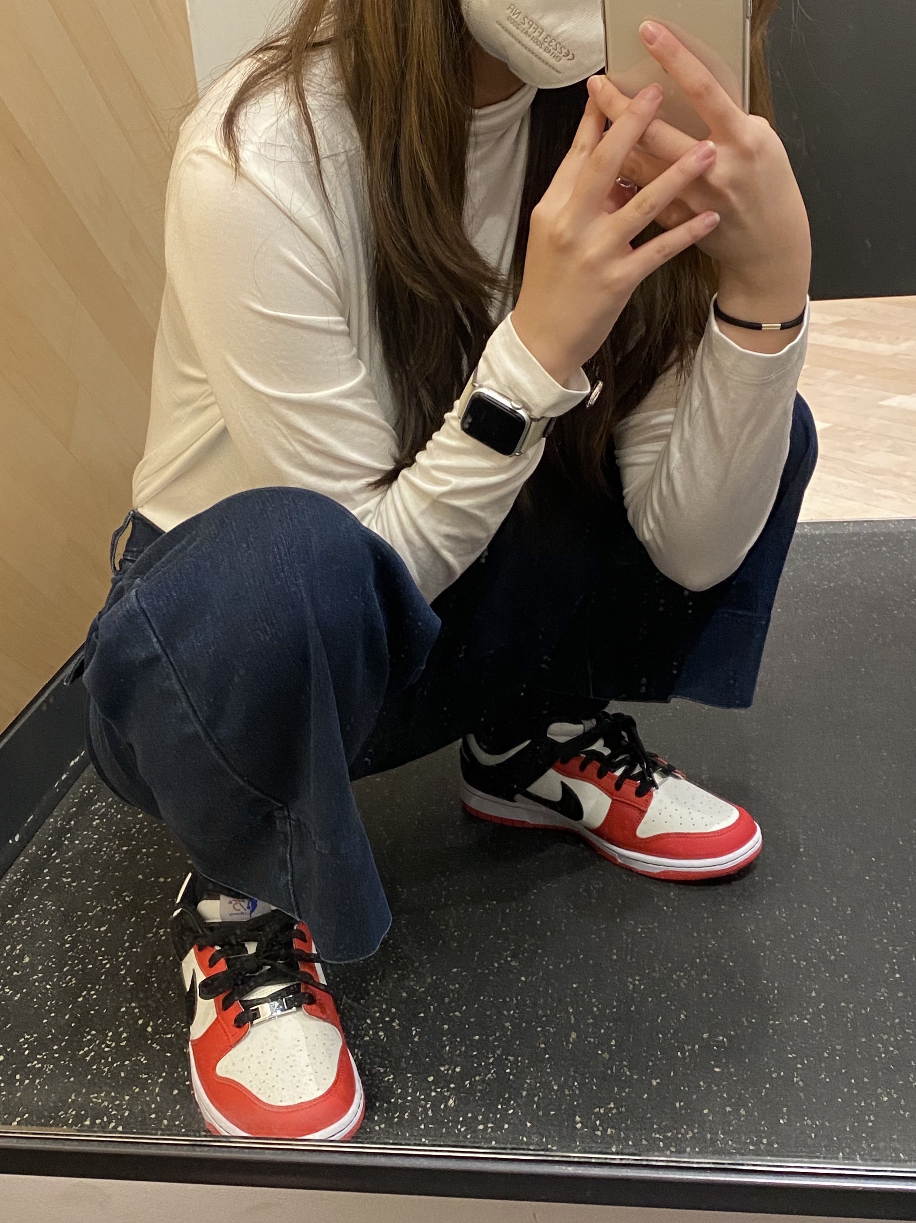Nike x NBA Dunk Low Retro EMB Black and Chile Red, (GS) Nike x NBA Dunk Low Black and Chile Red 착용 스타일 - 3