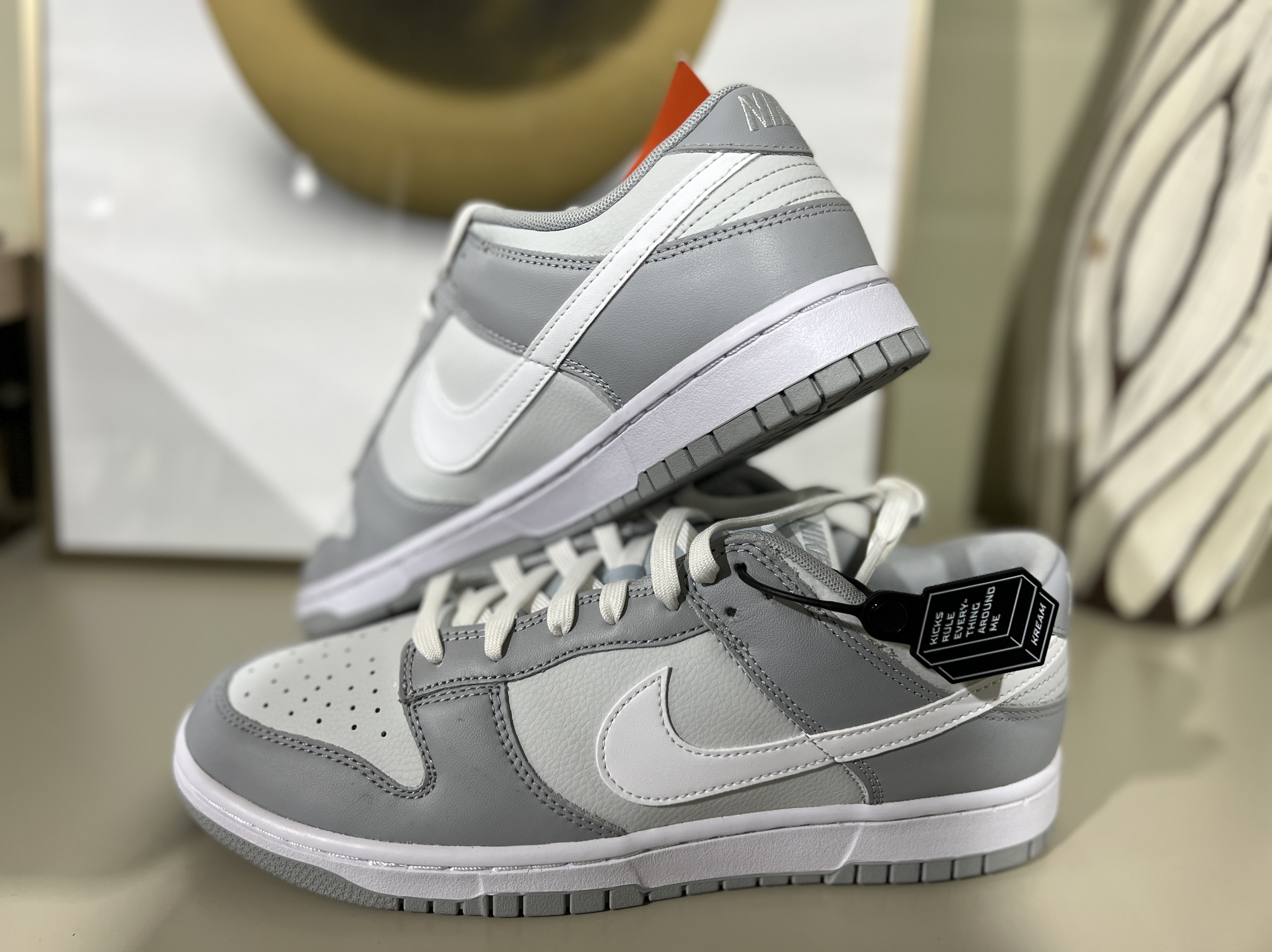 Nike Dunk Low Retro Wolf Grey 착용 스타일 - 1