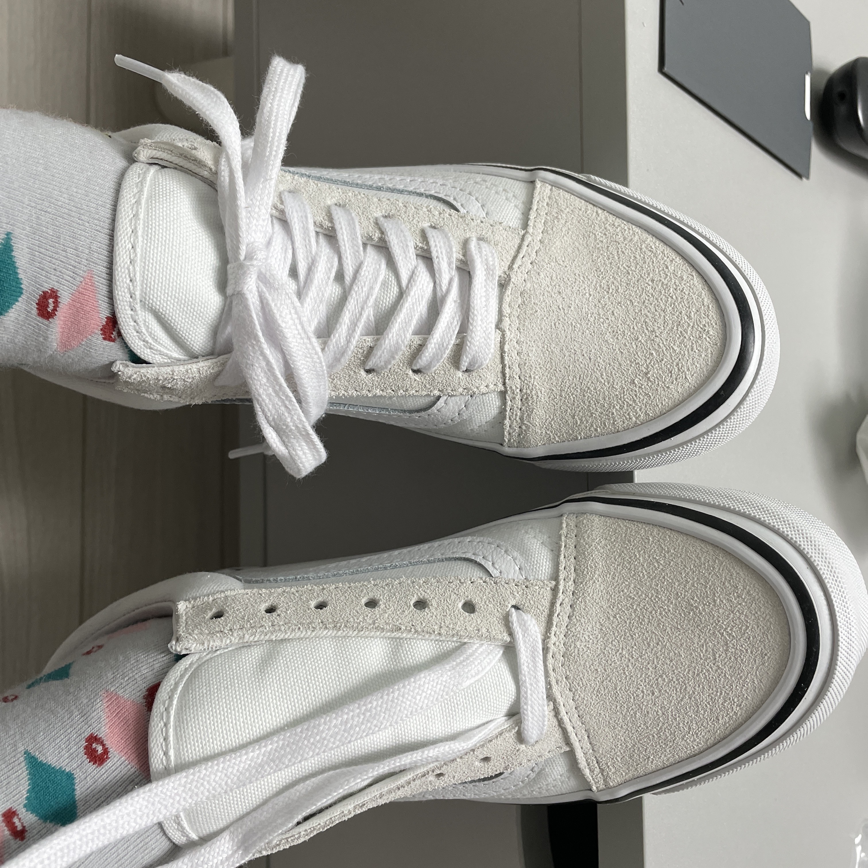 Vans Vault x CDG Old Skool LX White 착용 스타일 - 4