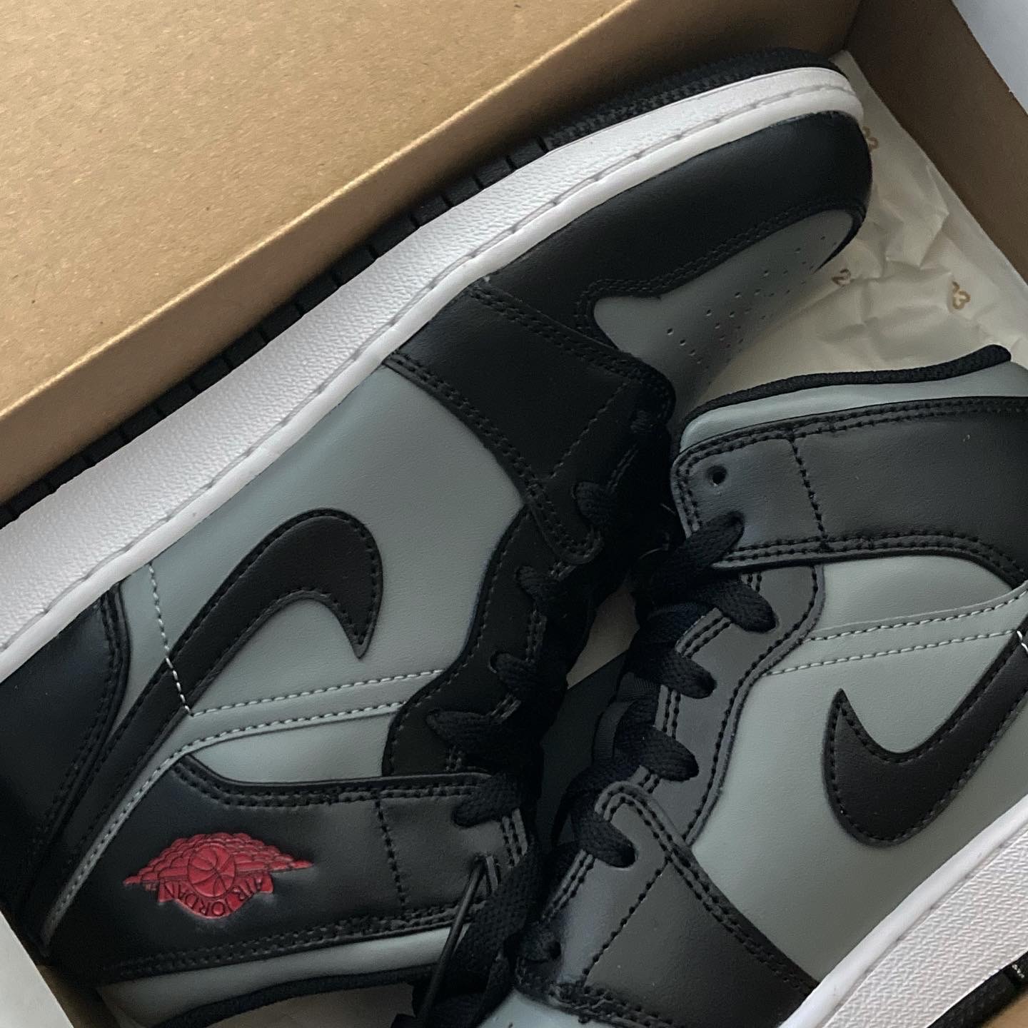 (GS) Jordan 1 Mid Shadow 착용 스타일
