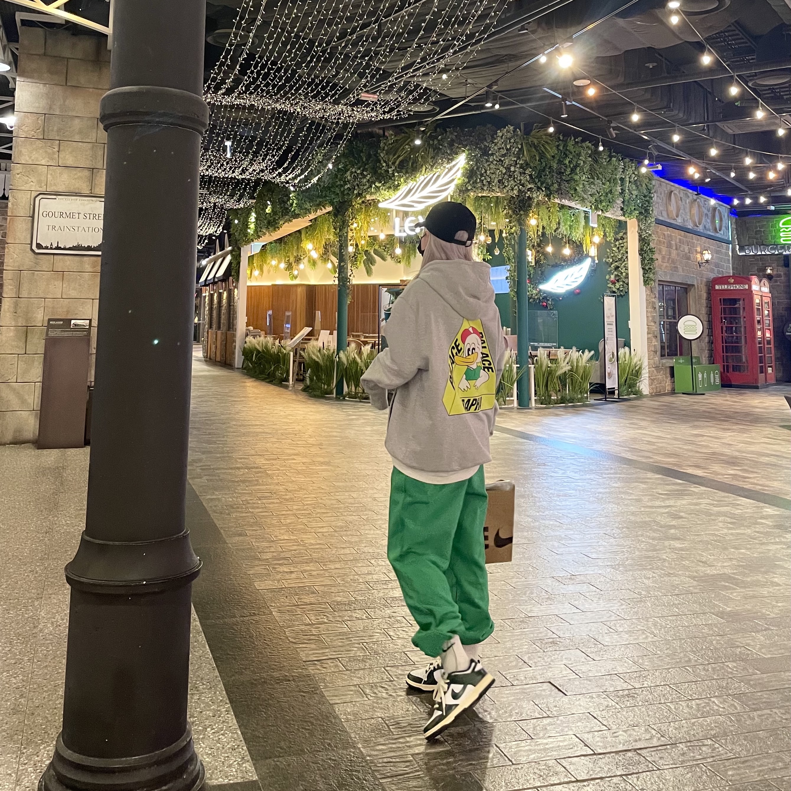 (W) Nike Dunk Low Vintage Green, Palace x Rapha Off Bike Hood Grey - 20FW 착용 스타일