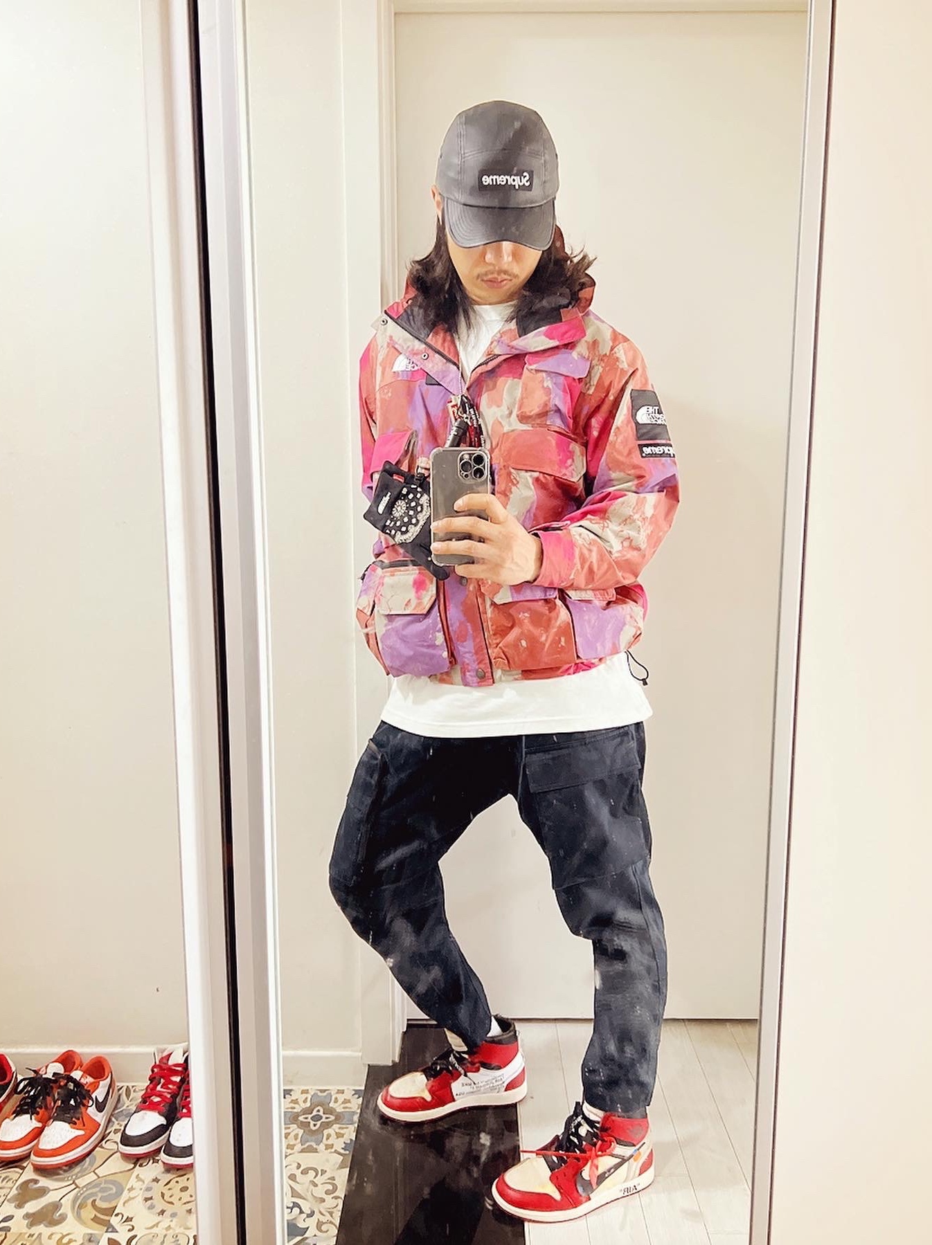 Supreme x The North Face Cargo Jacket Multi-Color - 20SS, Jordan 1 x Off-White Retro High Chicago The Ten 착용 스타일 - 2