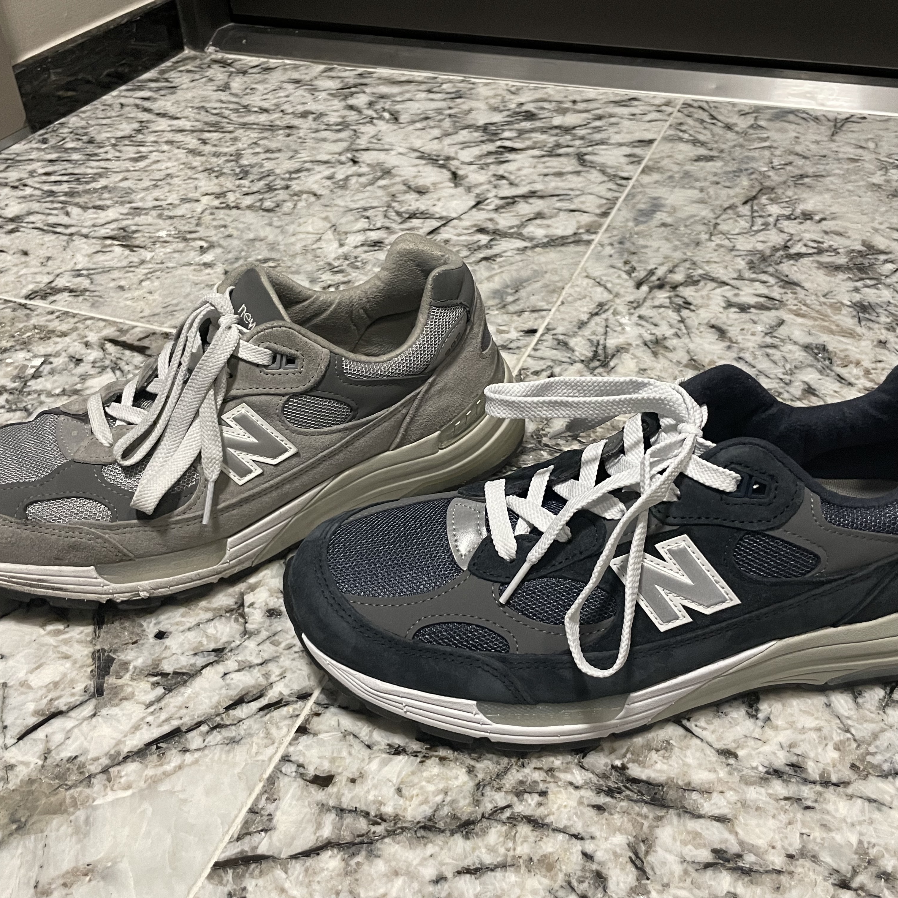 New Balance 992 Made in USA Navy, New Balance 992 Made in USA Grey - D Standard 착용 스타일 - 2