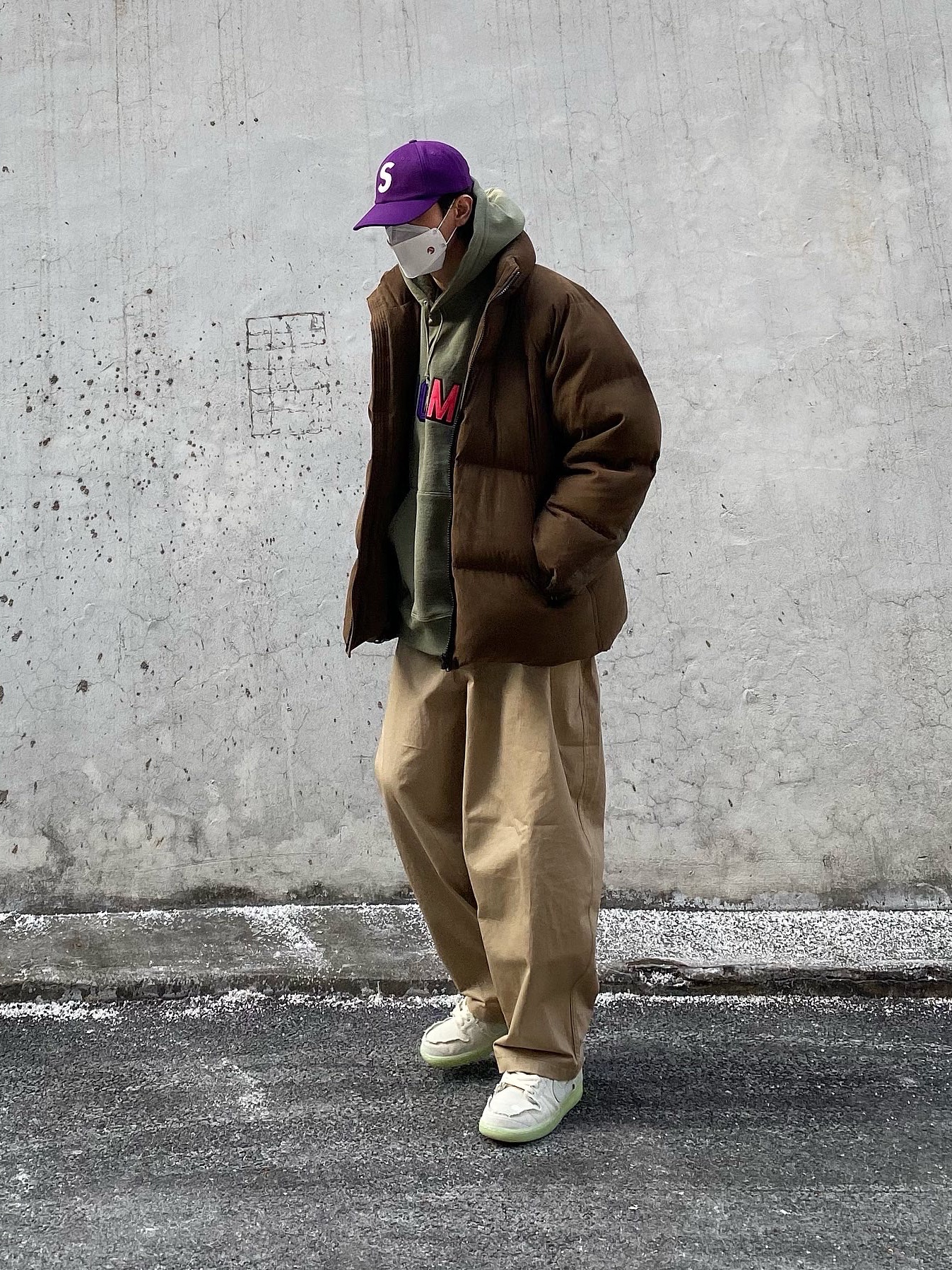 Nike SB Dunk Low Pro Premium Mummy, Supreme x WTAPS Sic'em! Hooded Sweatshirt Light Olive - 21FW 착용 스타일 - 2