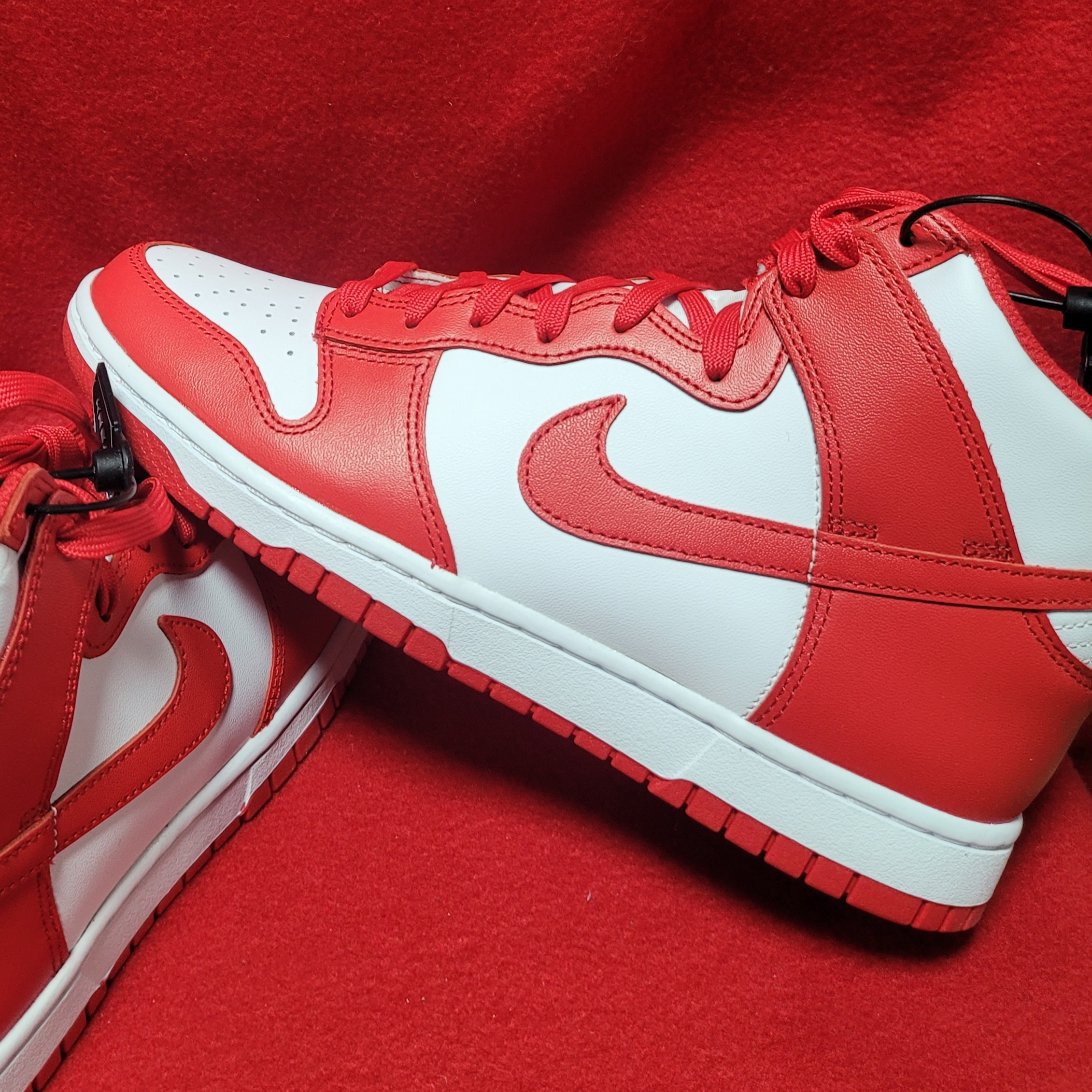 Nike Dunk High Retro Championship White and Red 착용 스타일 - 2