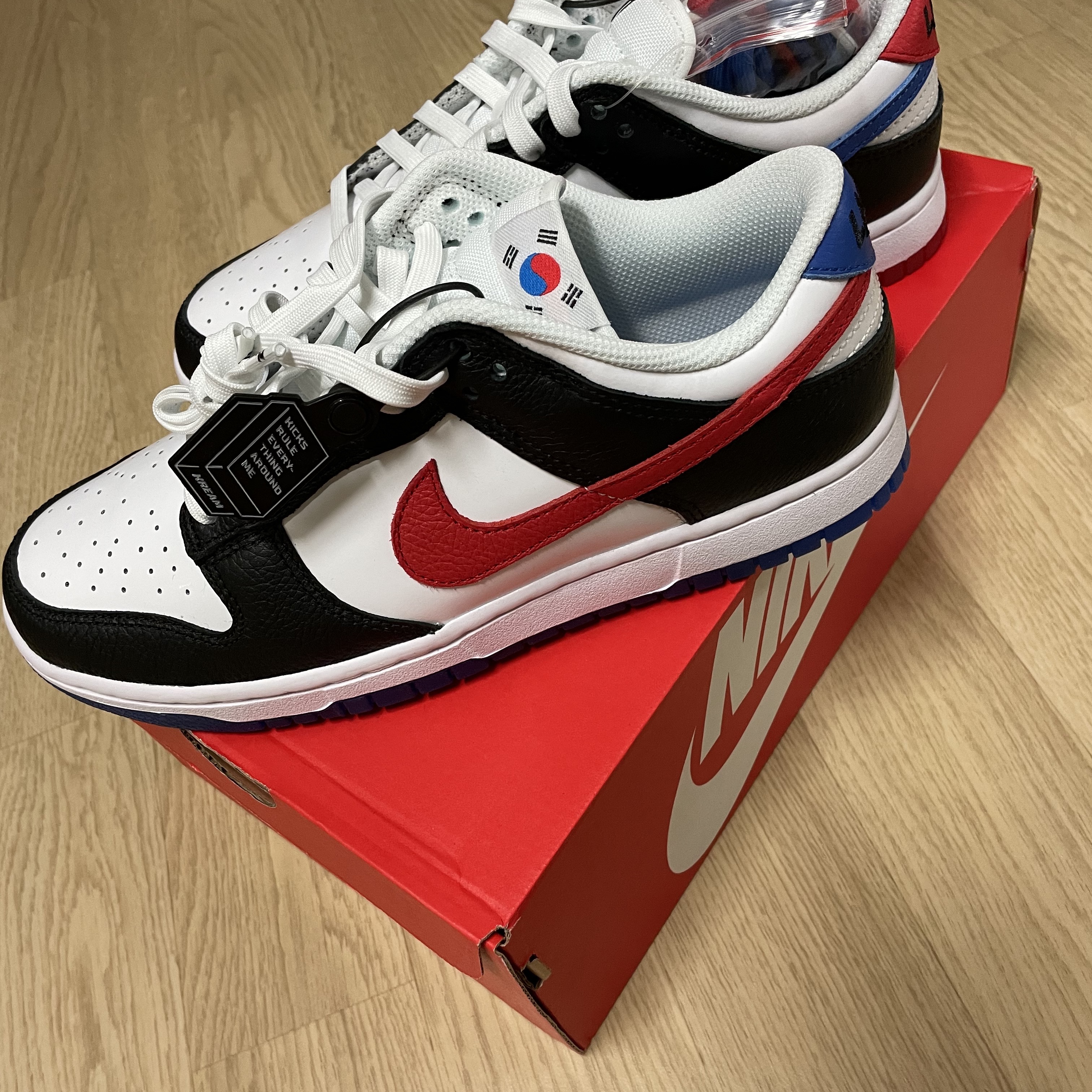 Nike Dunk Low SE Seoul 착용 스타일