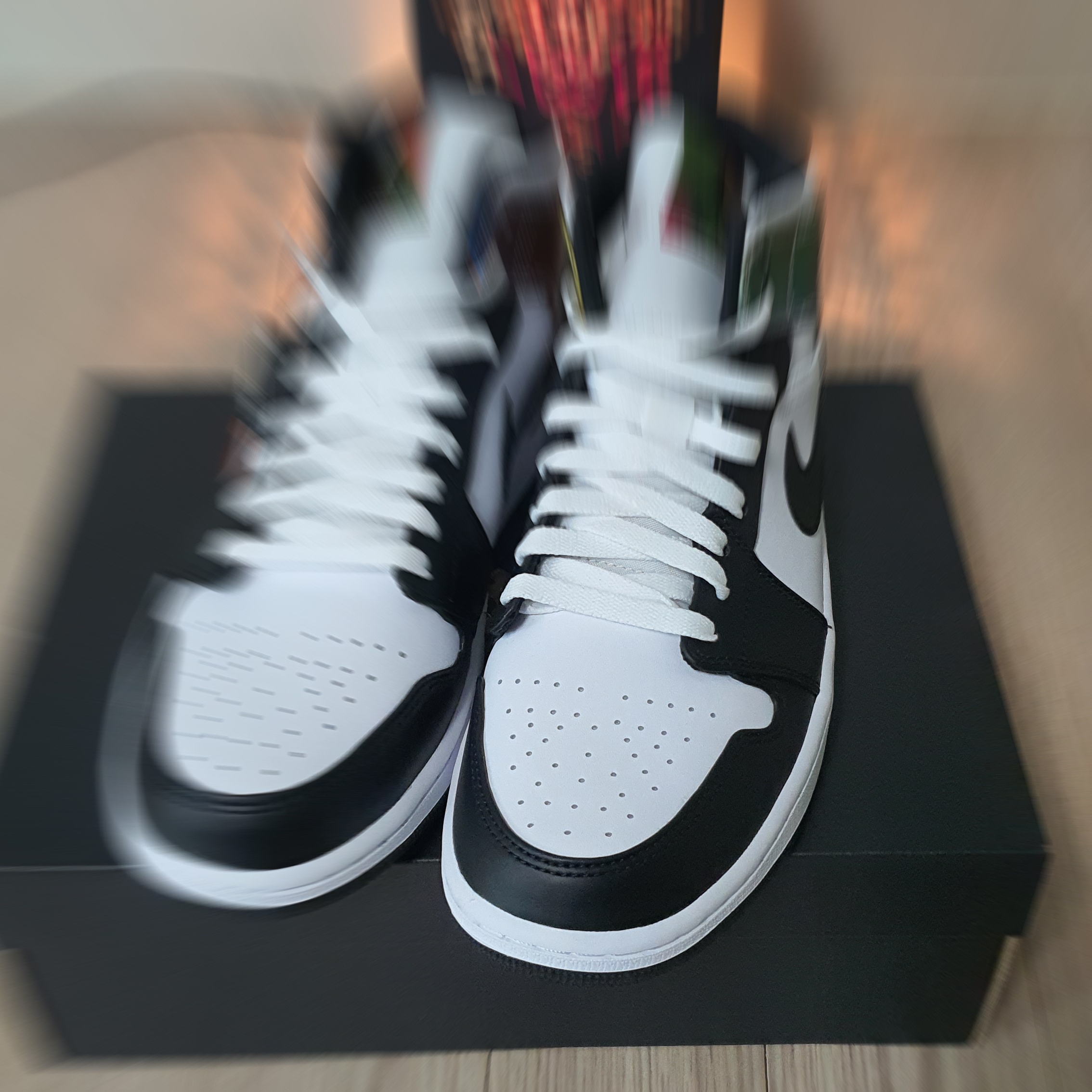 Jordan 1 Mid SE Heat Reactive 착용 스타일 - 1