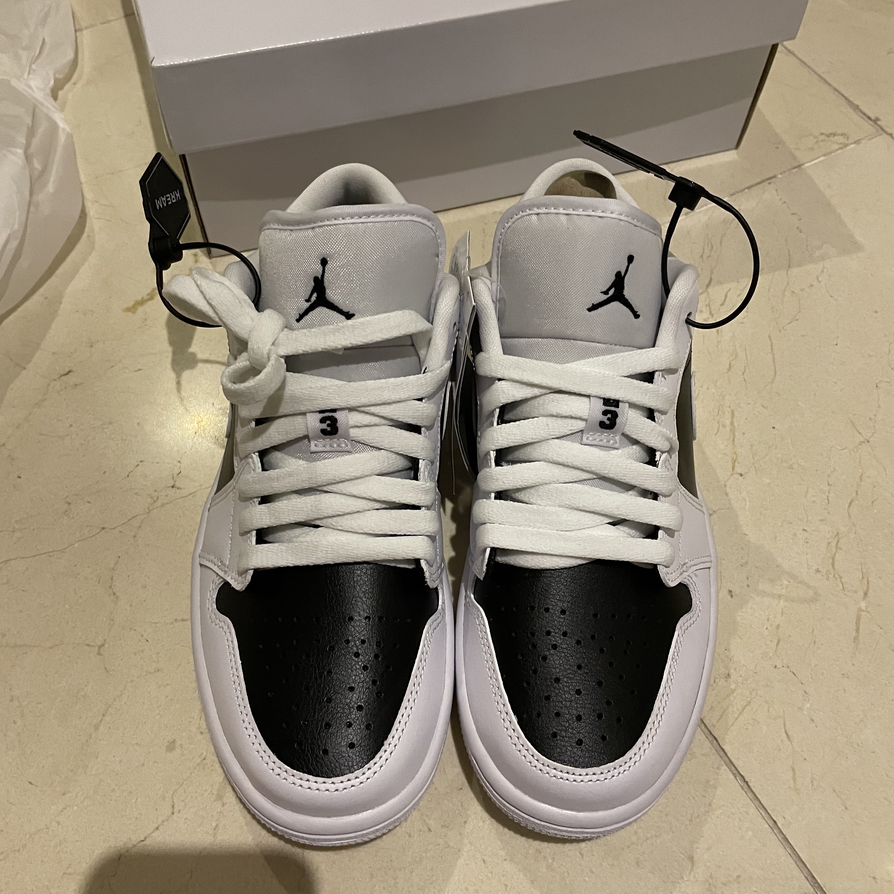 (W) Jordan 1 Low Panda 착용 스타일 - 1