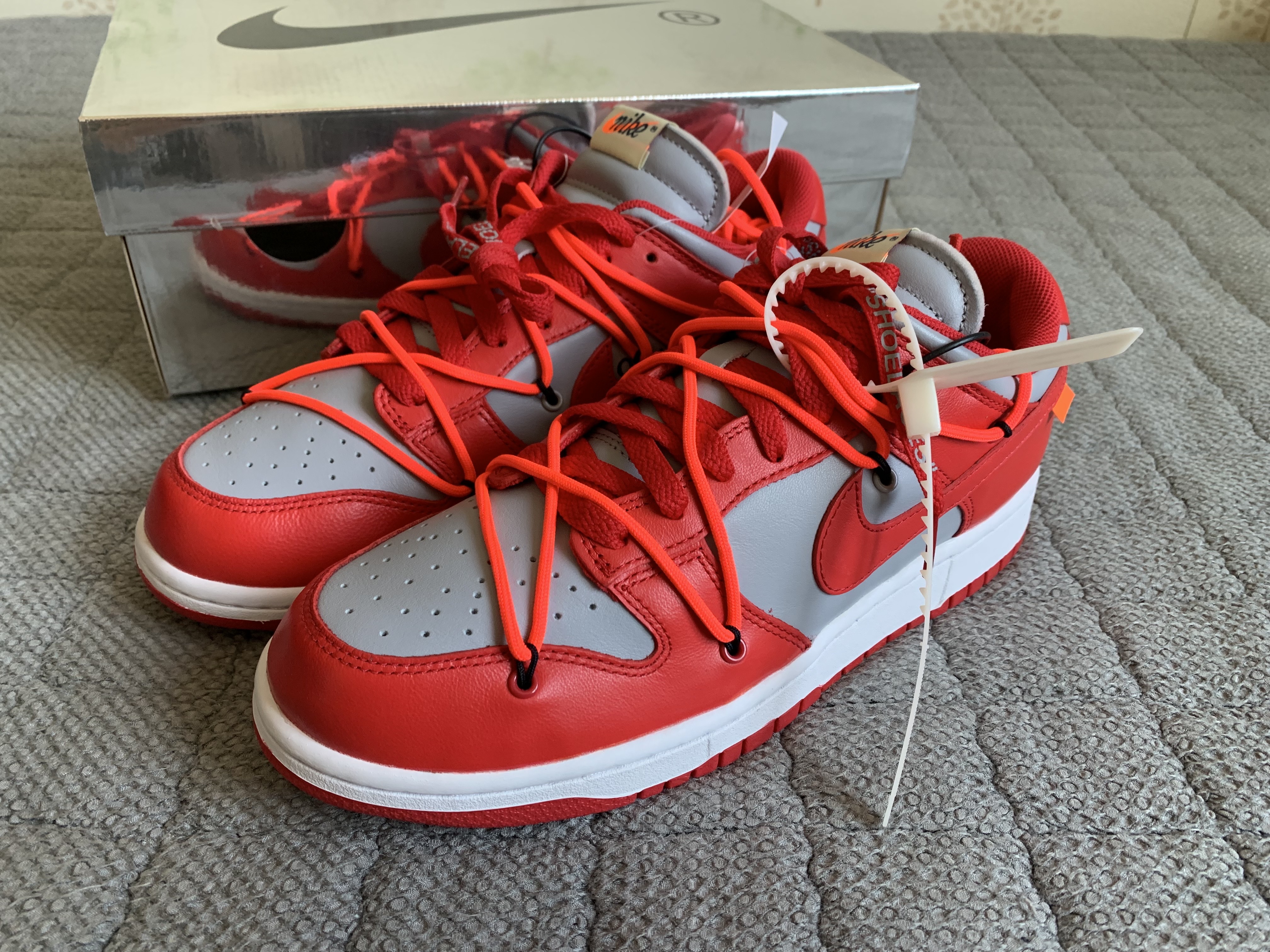 Nike x Off-White Dunk Low University Red 착용 스타일 - 4
