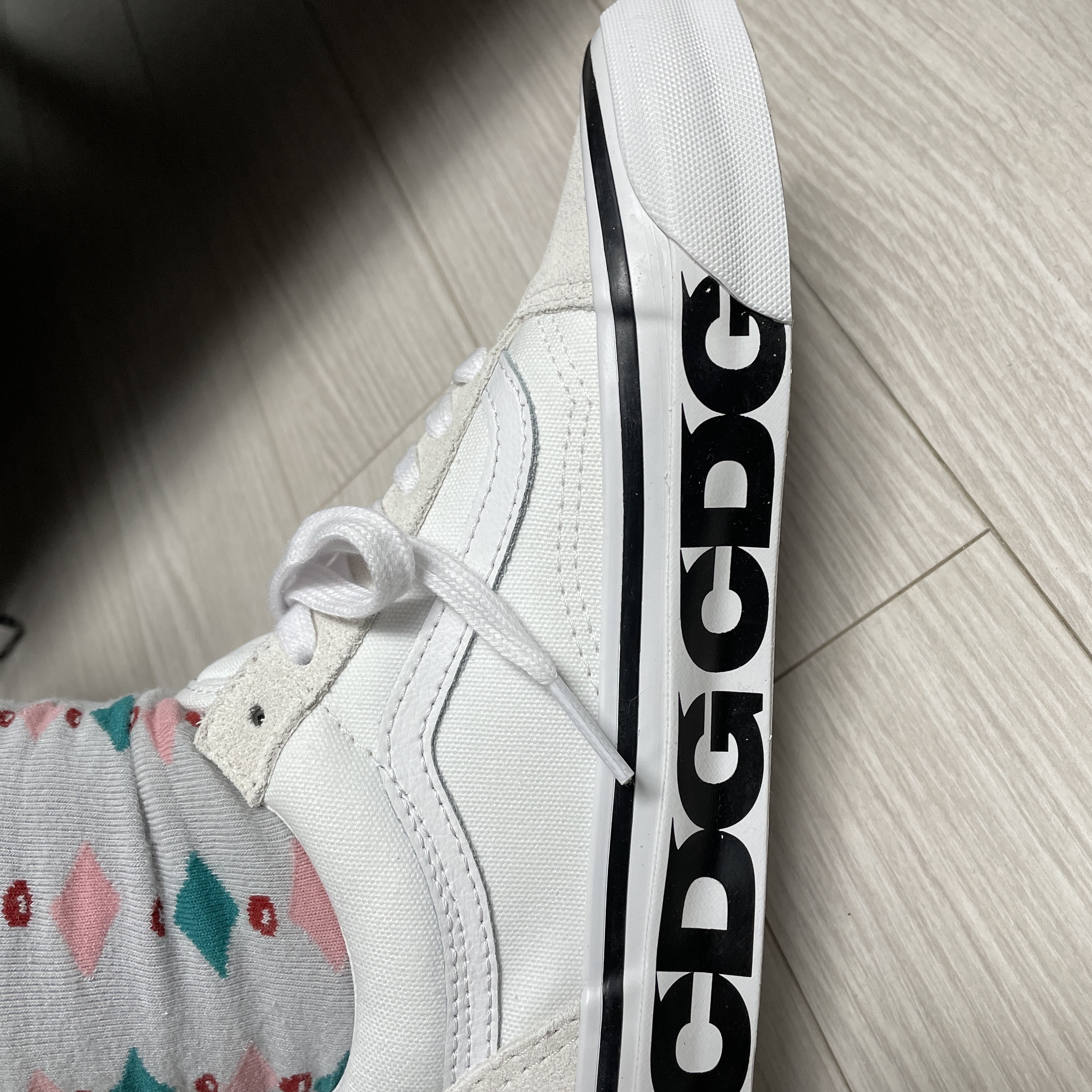 Vans Vault x CDG Old Skool LX White 착용 스타일 - 3