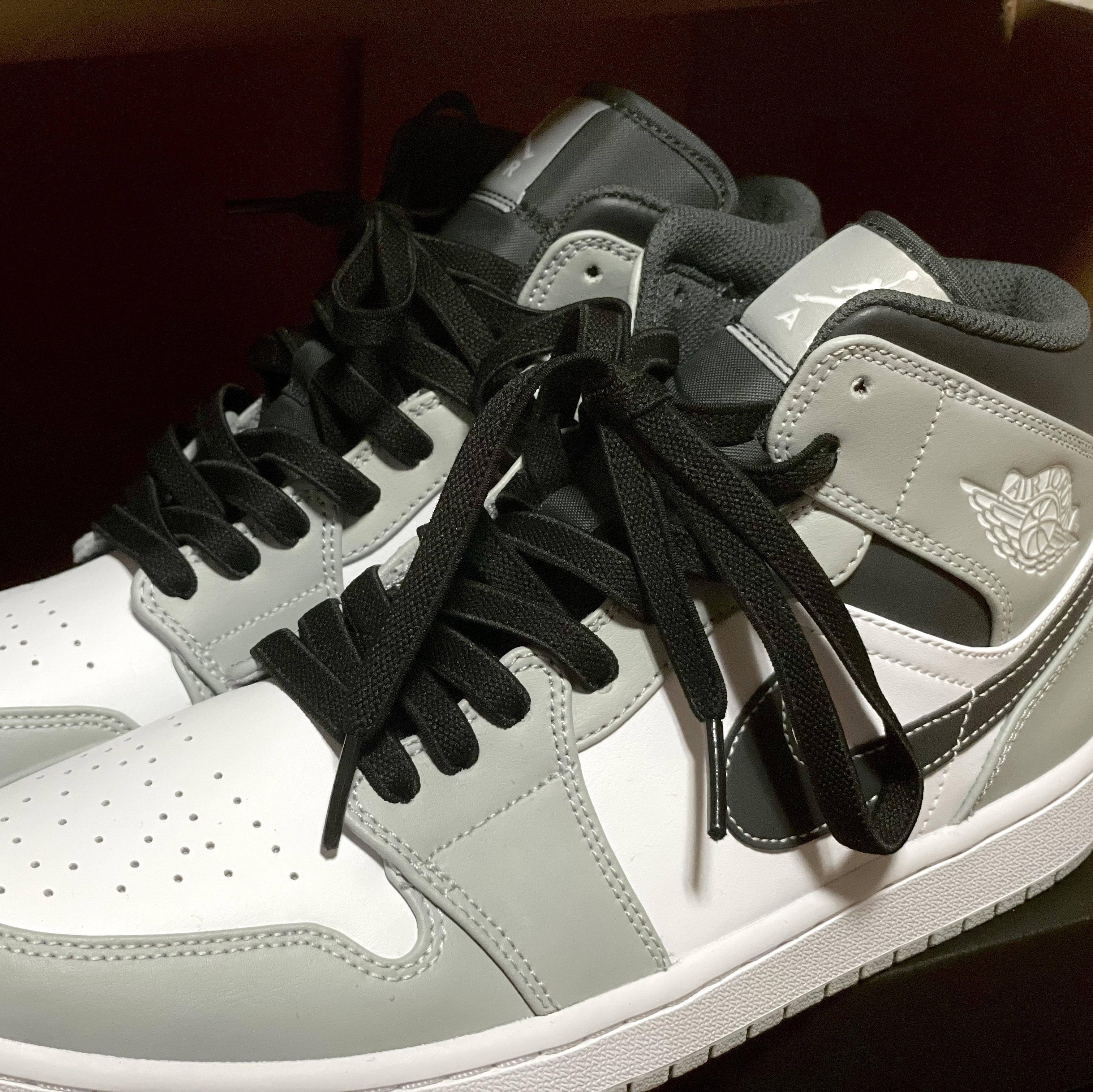 Jordan 1 Mid Light Smoke Grey Anthracite 착용 스타일