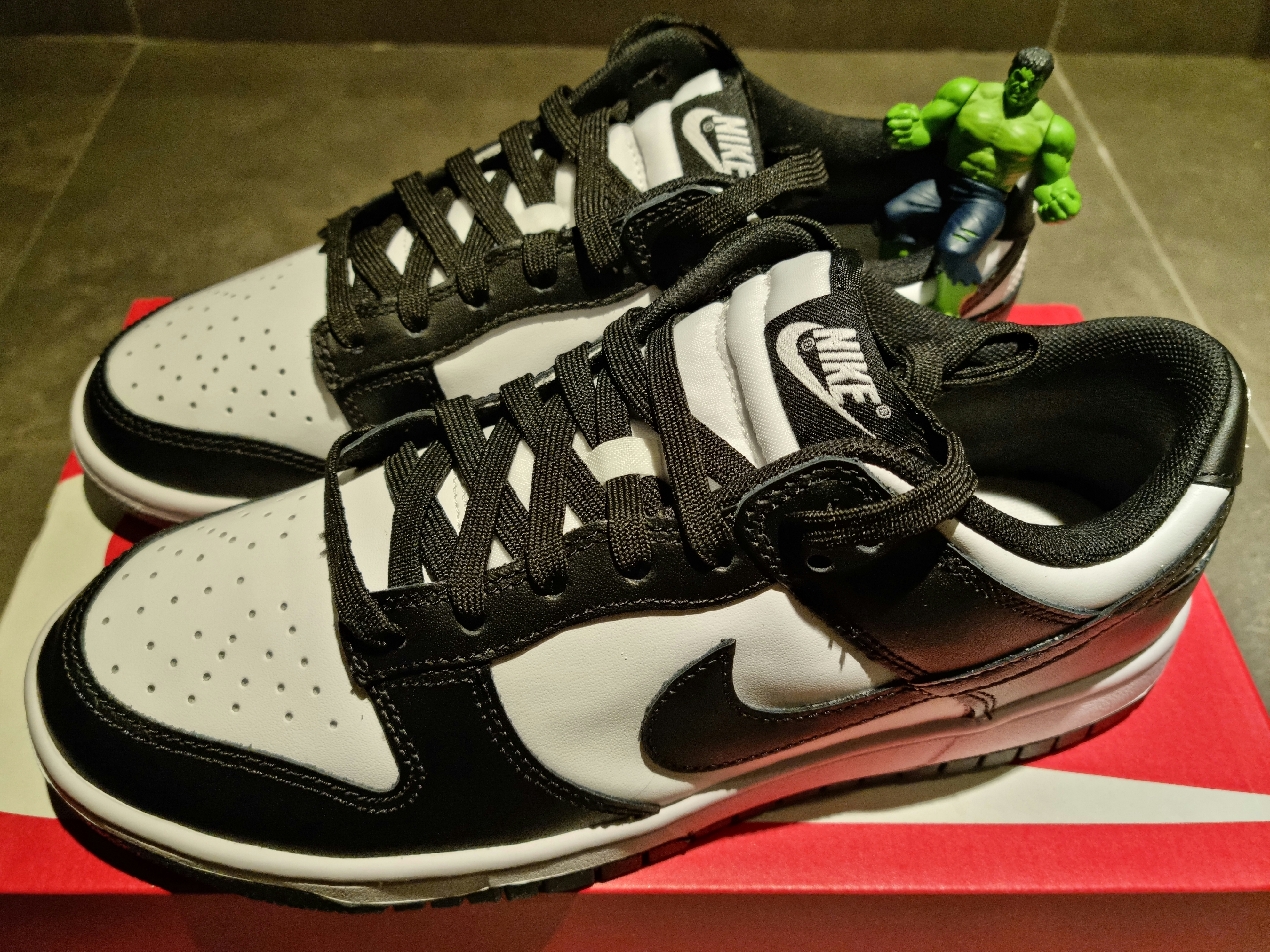Nike Dunk Low Retro Black 착용 스타일 - 2