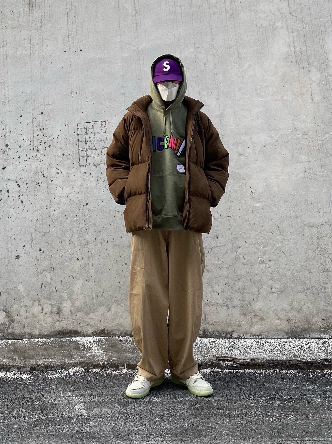 Nike SB Dunk Low Pro Premium Mummy, Supreme x WTAPS Sic'em! Hooded Sweatshirt Light Olive - 21FW 착용 스타일 - 3