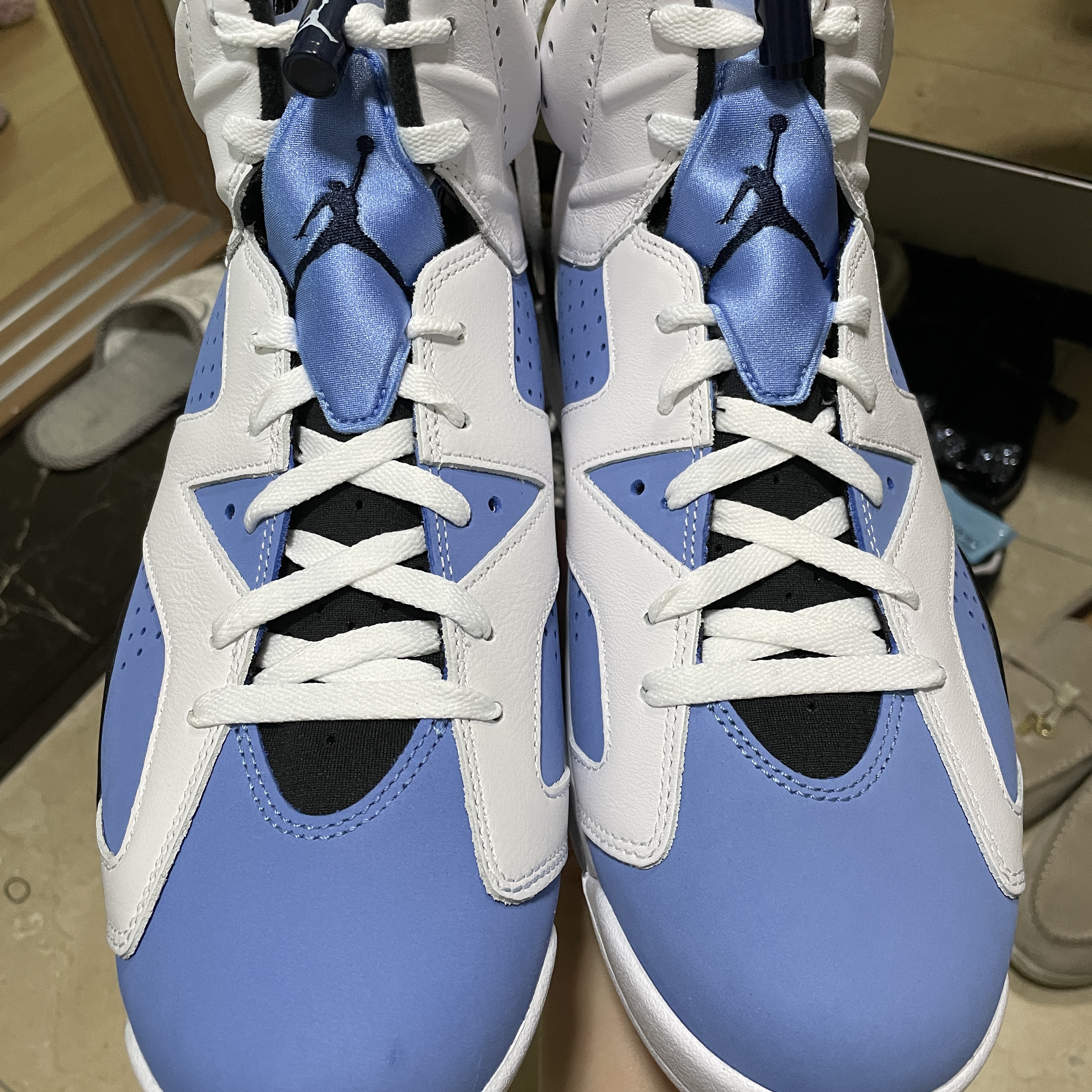 Jordan 6 Retro University Blue 착용 스타일 - 2
