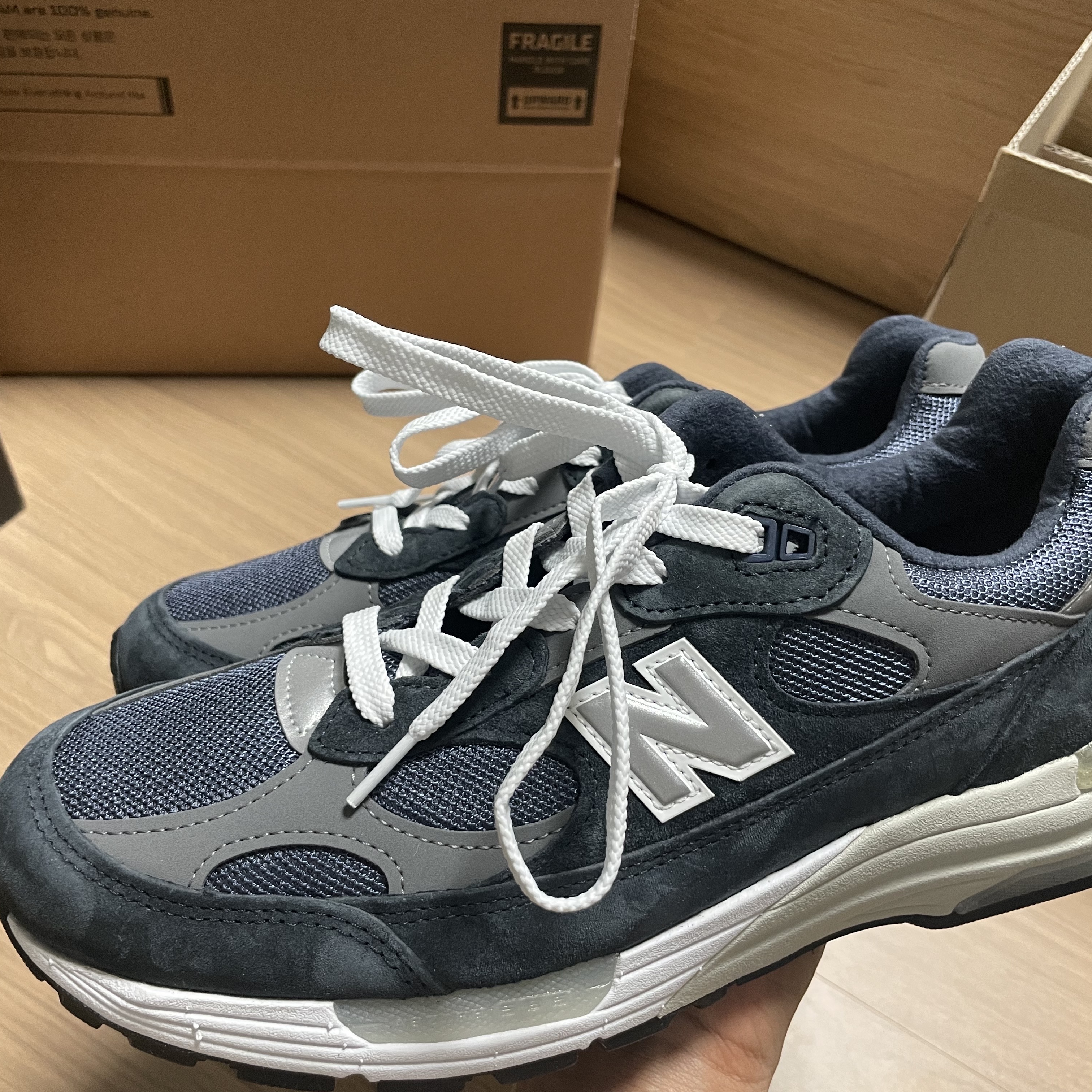 New Balance 992 Made in USA Navy, New Balance 992 Made in USA Grey - D Standard 착용 스타일 - 1
