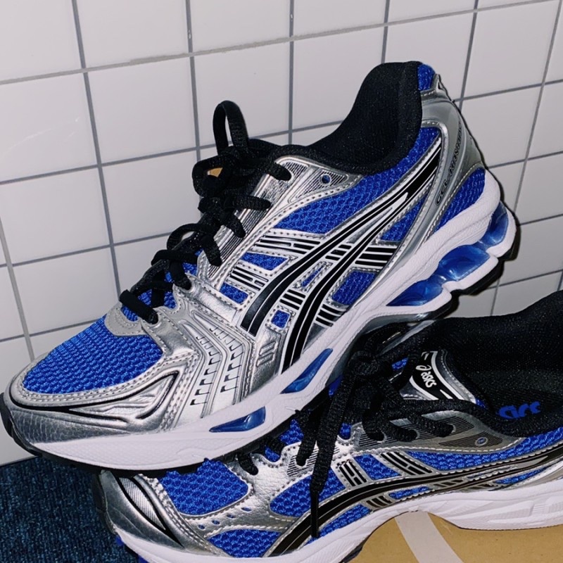 Asics Gel-Kayano 14 Monaco Blue Black 착용 스타일 - 1