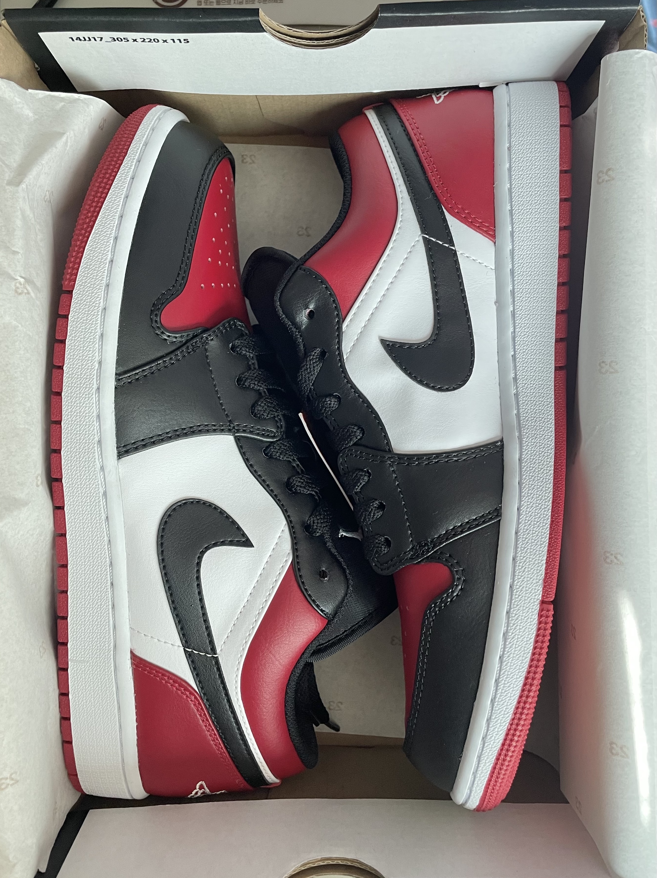 Jordan 1 Low Bred Toe 착용 스타일