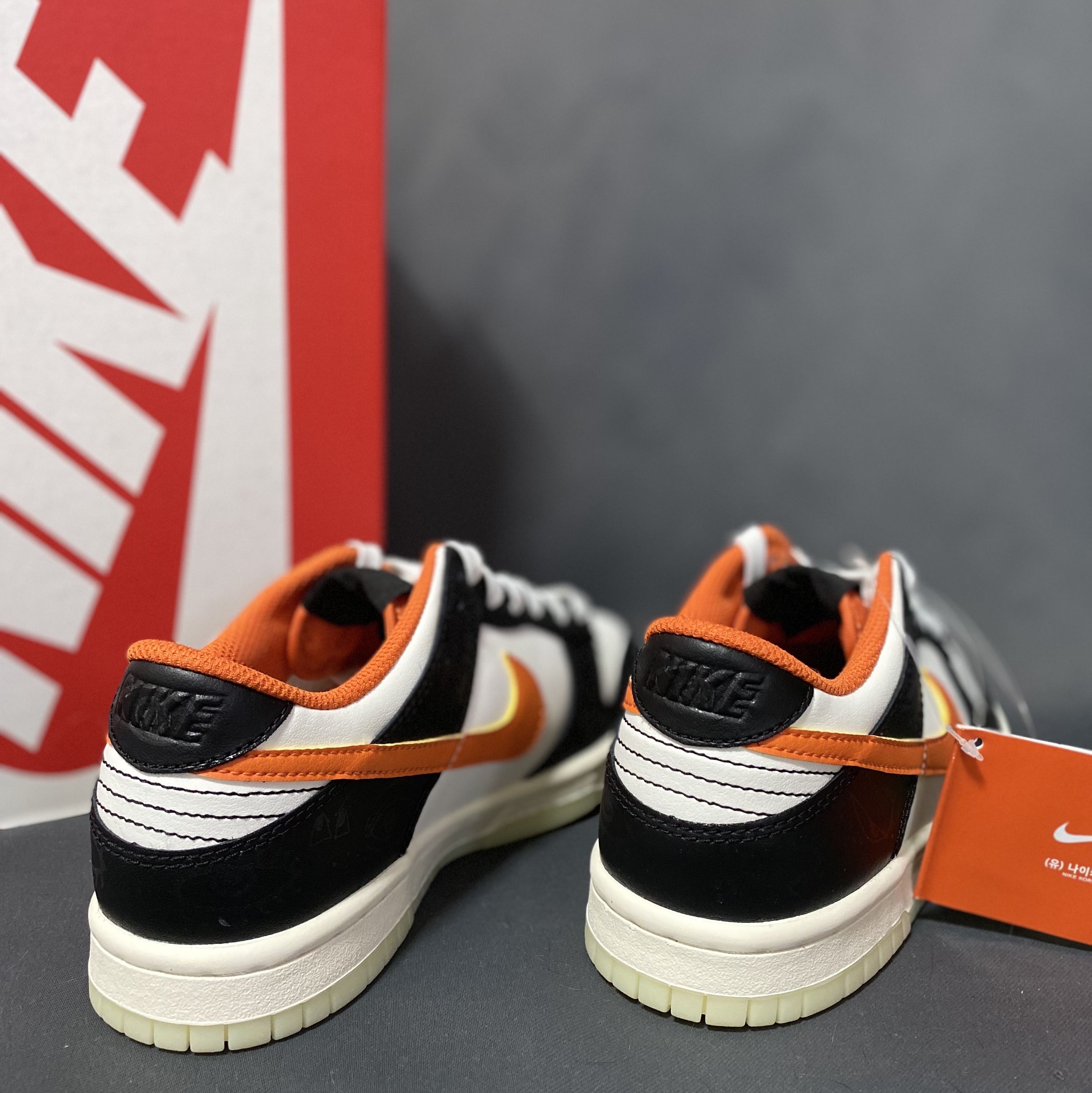 Nike Dunk Low Retro PRM Halloween 착용 스타일 - 5