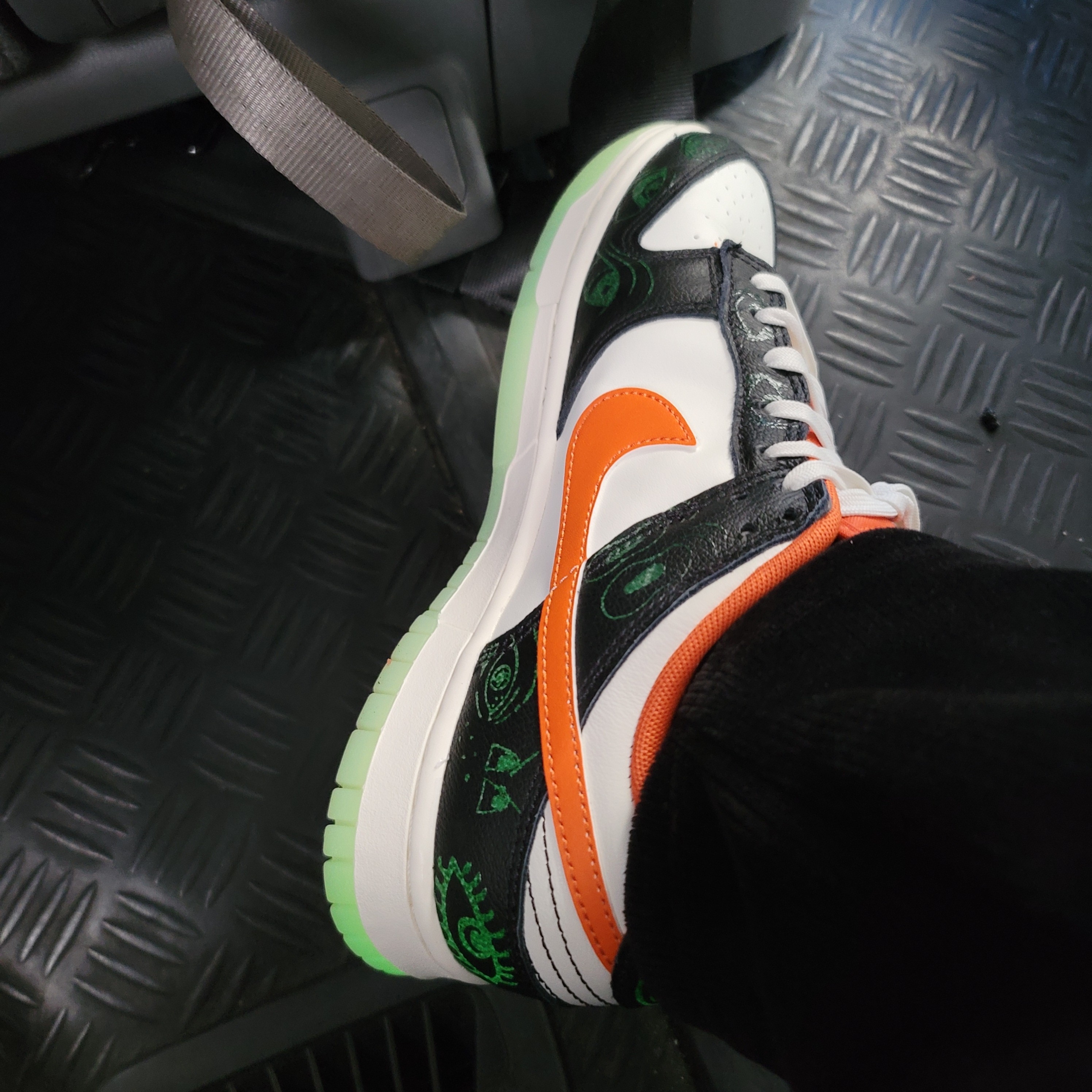 Nike Dunk Low Retro PRM Halloween 착용 스타일