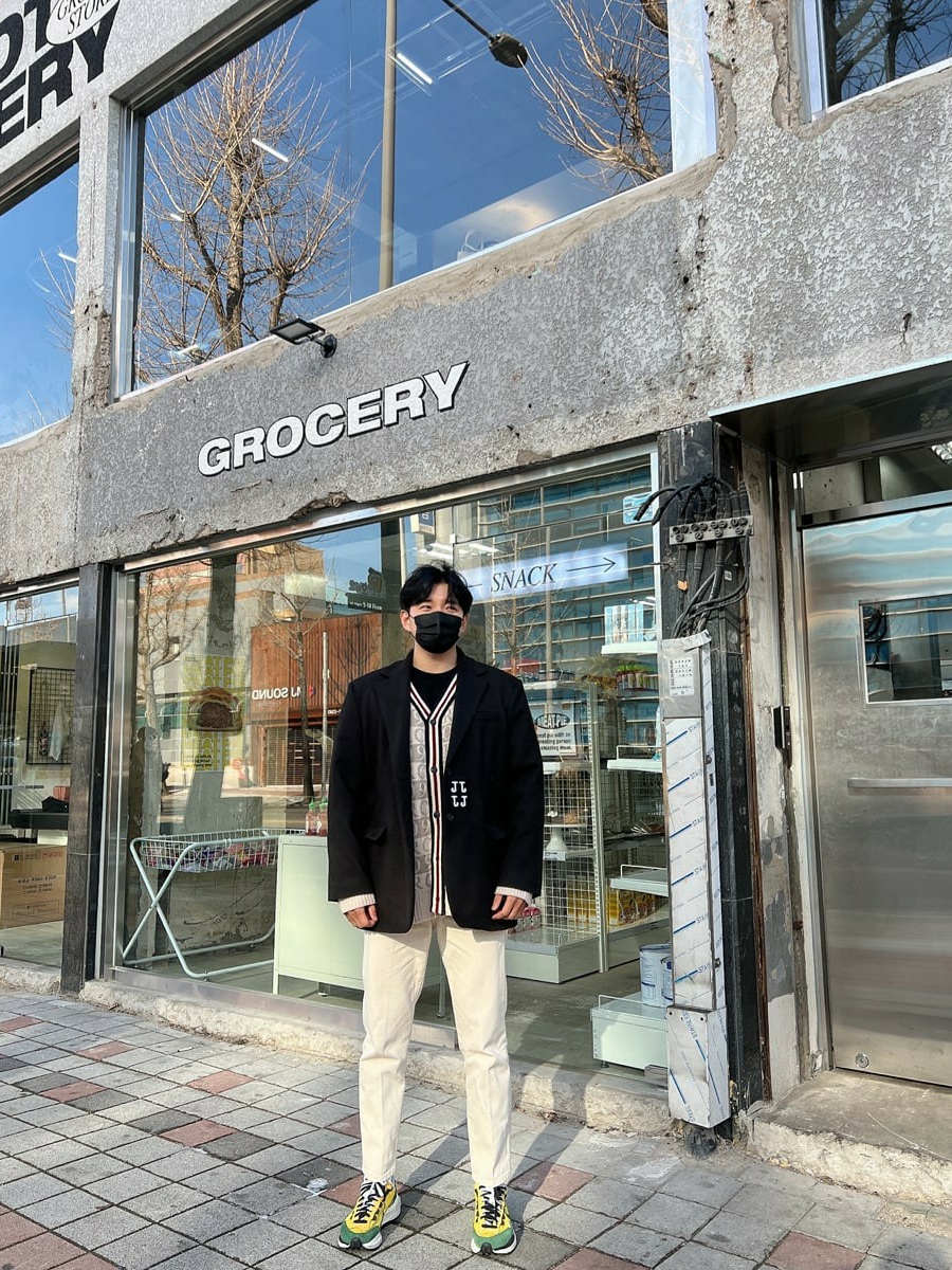 Nike x Sacai VaporWaffle Tour Yellow & Gorge Green Sail 착용 스타일