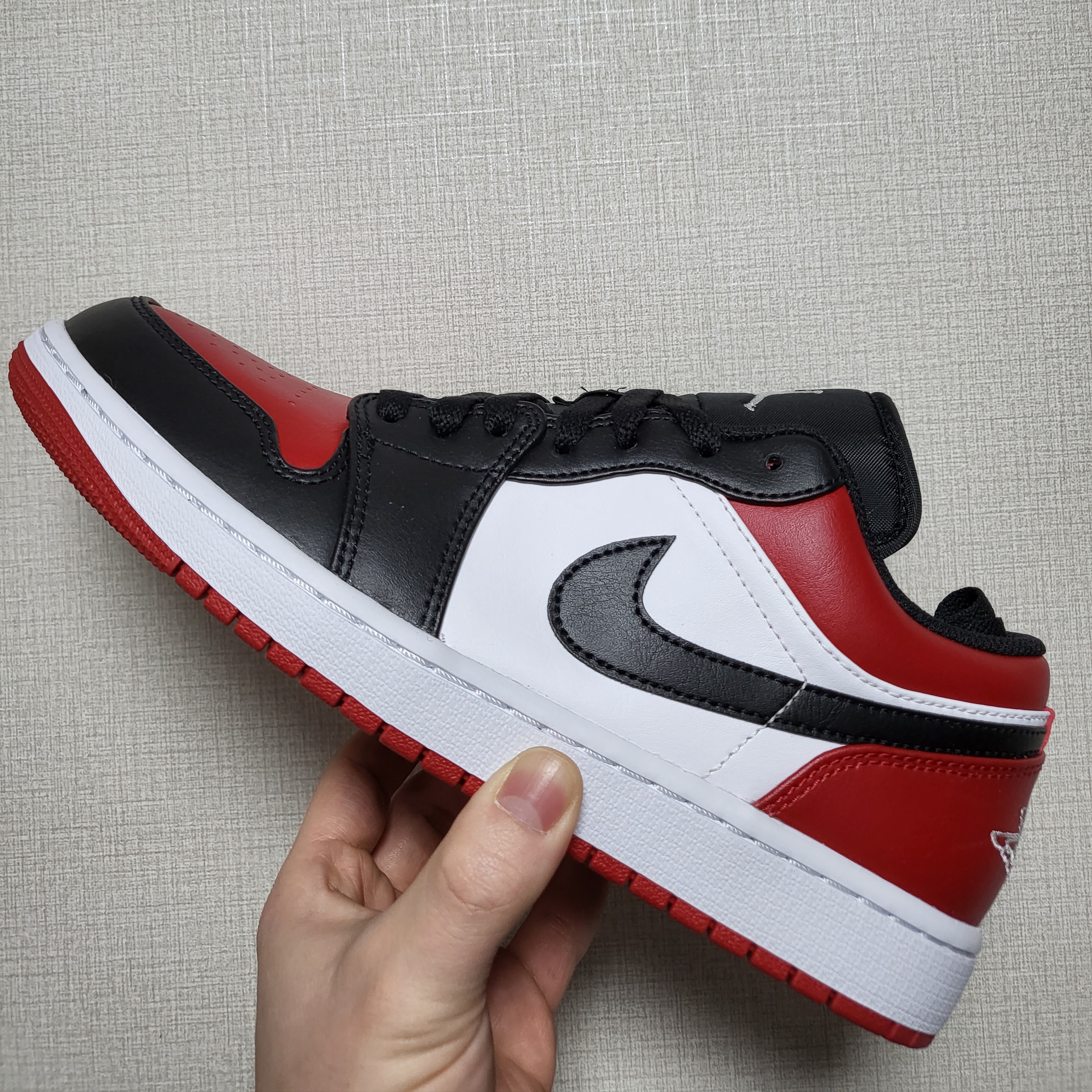Jordan 1 Low Bred Toe 착용 스타일