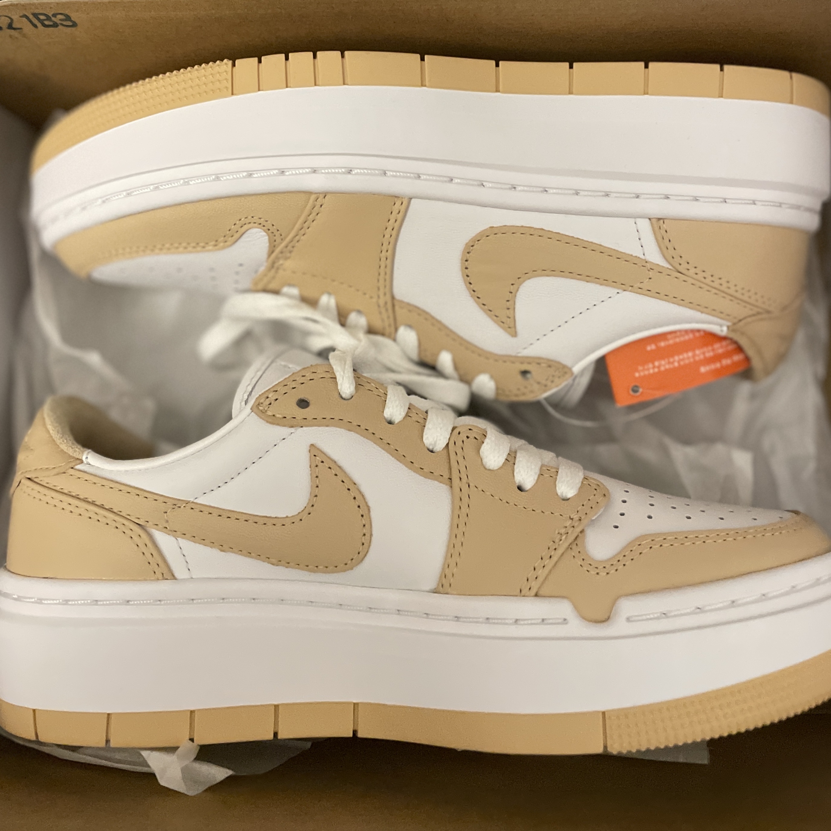 (W) Jordan 1 Elevate Low White Onyx 착용 스타일 - 2