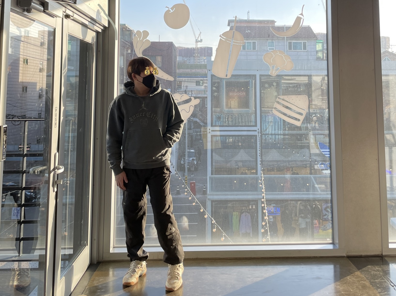 Jordan x Russell Westbrook Honor the Gift Pullover Hoodie - Asia, Palace Gore-Tex Zip Off Cargos Black - 21SS 착용 스타일 - 3